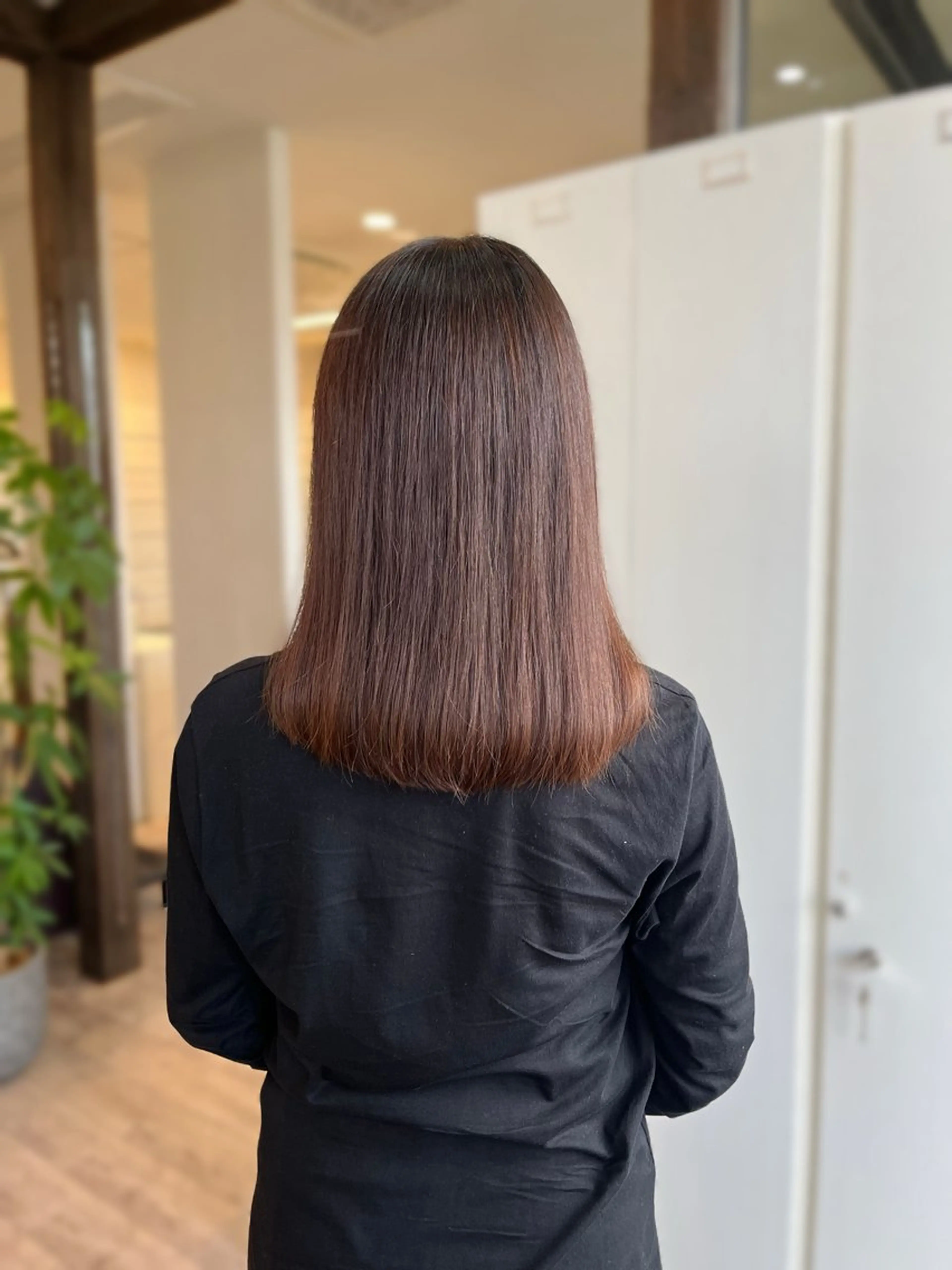 ミディアム 松島 綾子のヘアスタイル