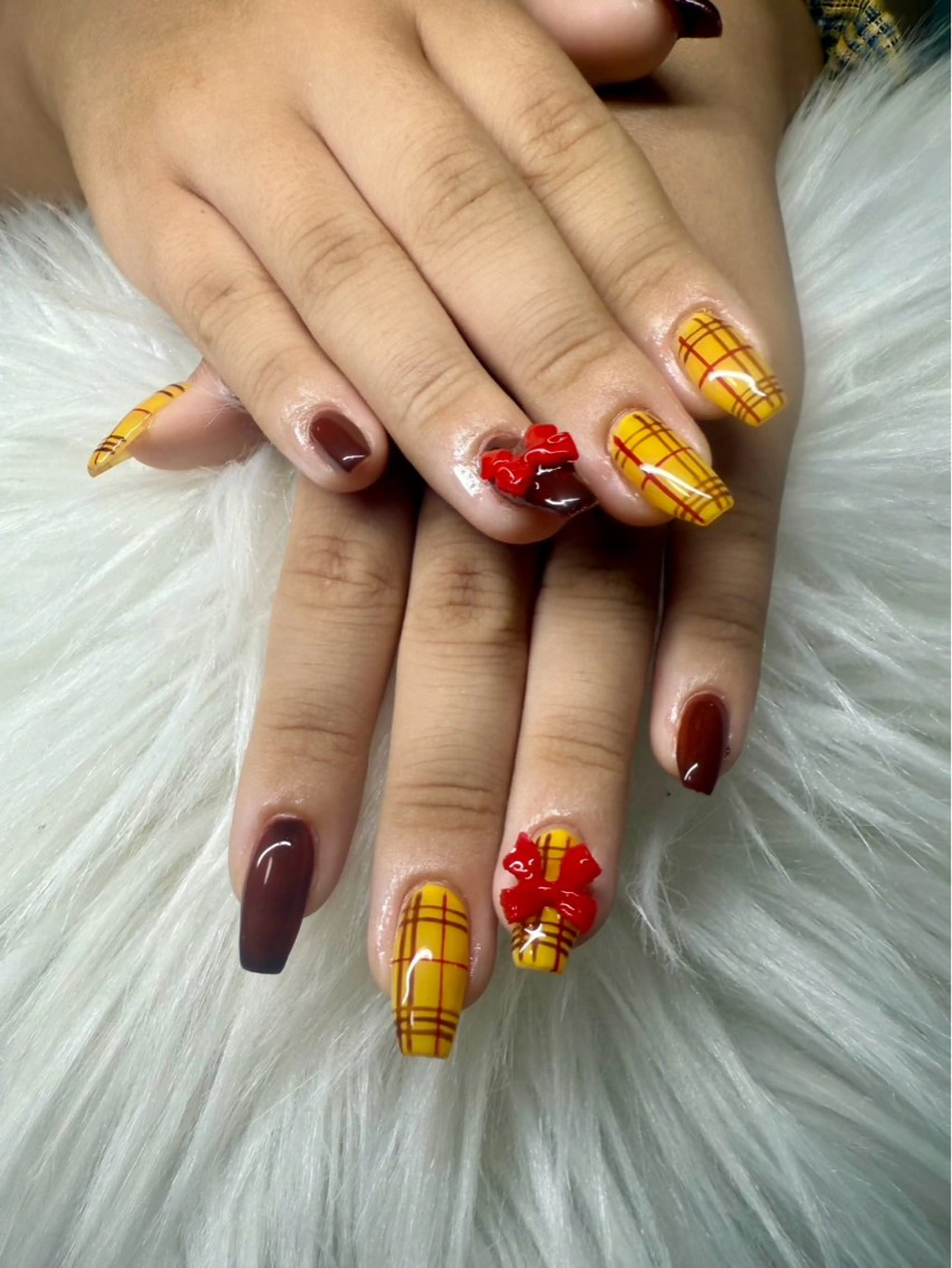 ネイル ブラウン リボン fox. nail_erikaのネイルデザイン