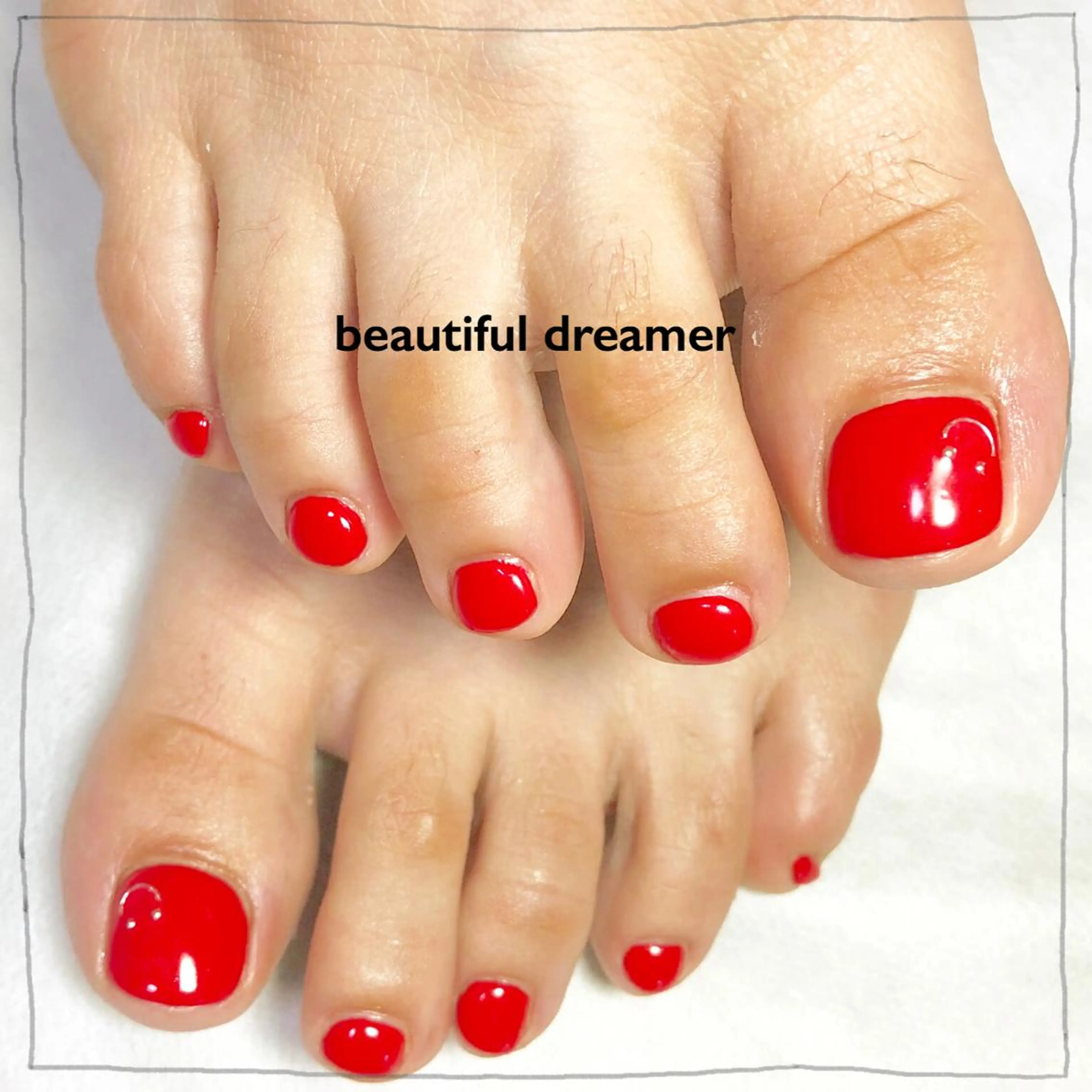 ネイル アートネイル 赤色 フットネイル beautiful dreamerのネイルデザイン
