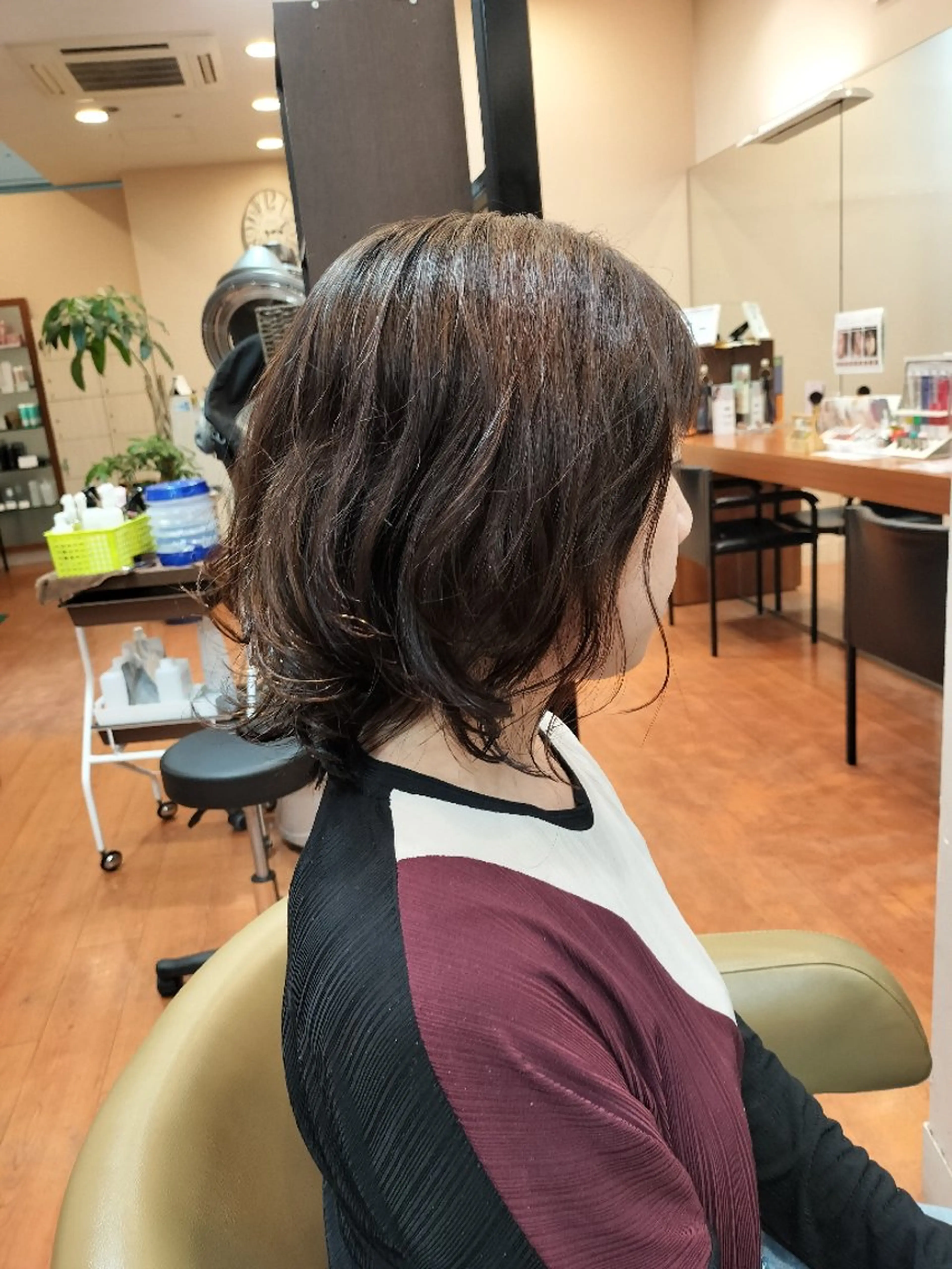 ミディアム 太田 香織のヘアスタイル