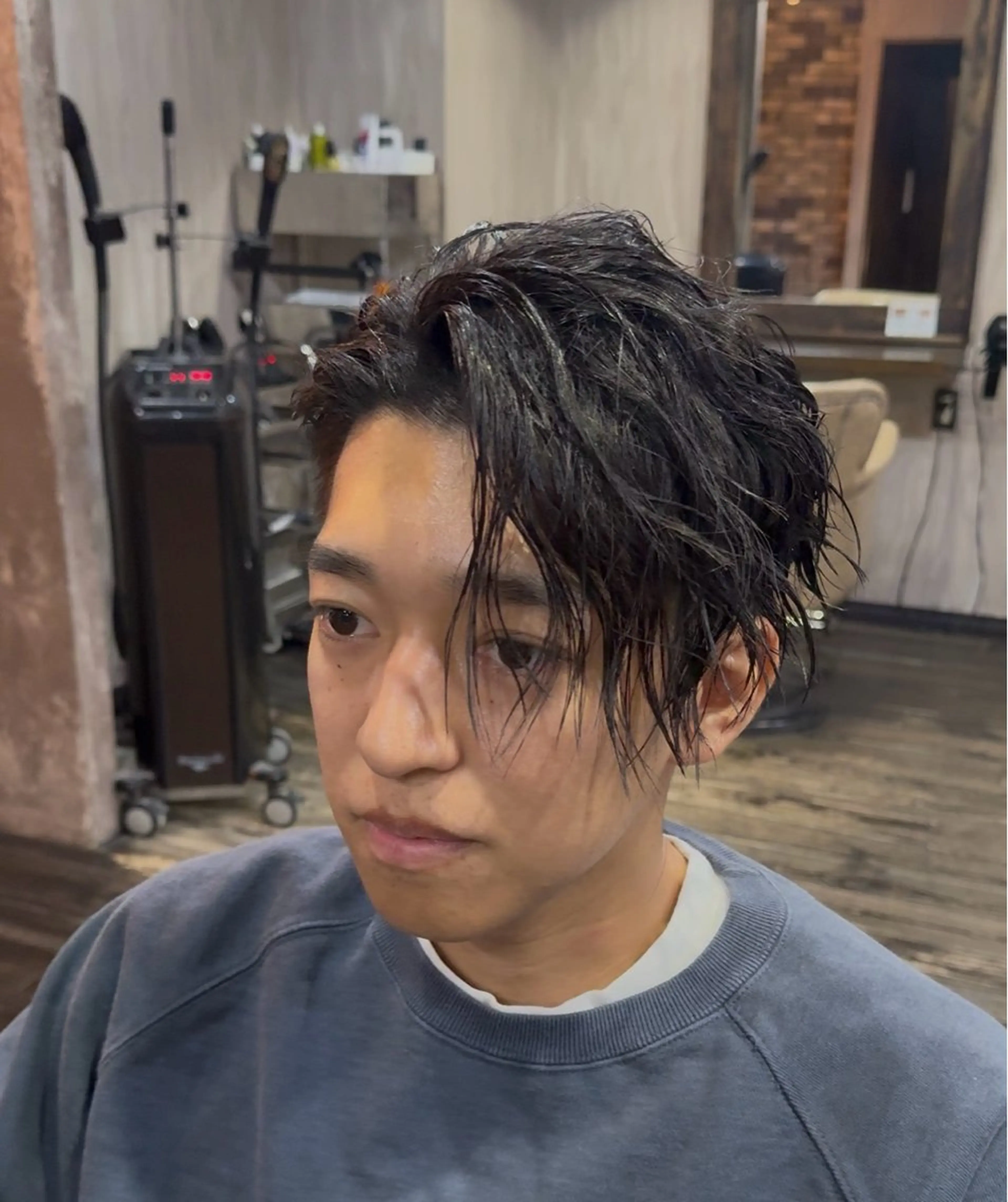 ショート パーマ メンズ かきあげバング カット パーマ トリートメント ヘアセット メンズカット/パーマ 艶カラーTAIGA︎のヘアスタイル