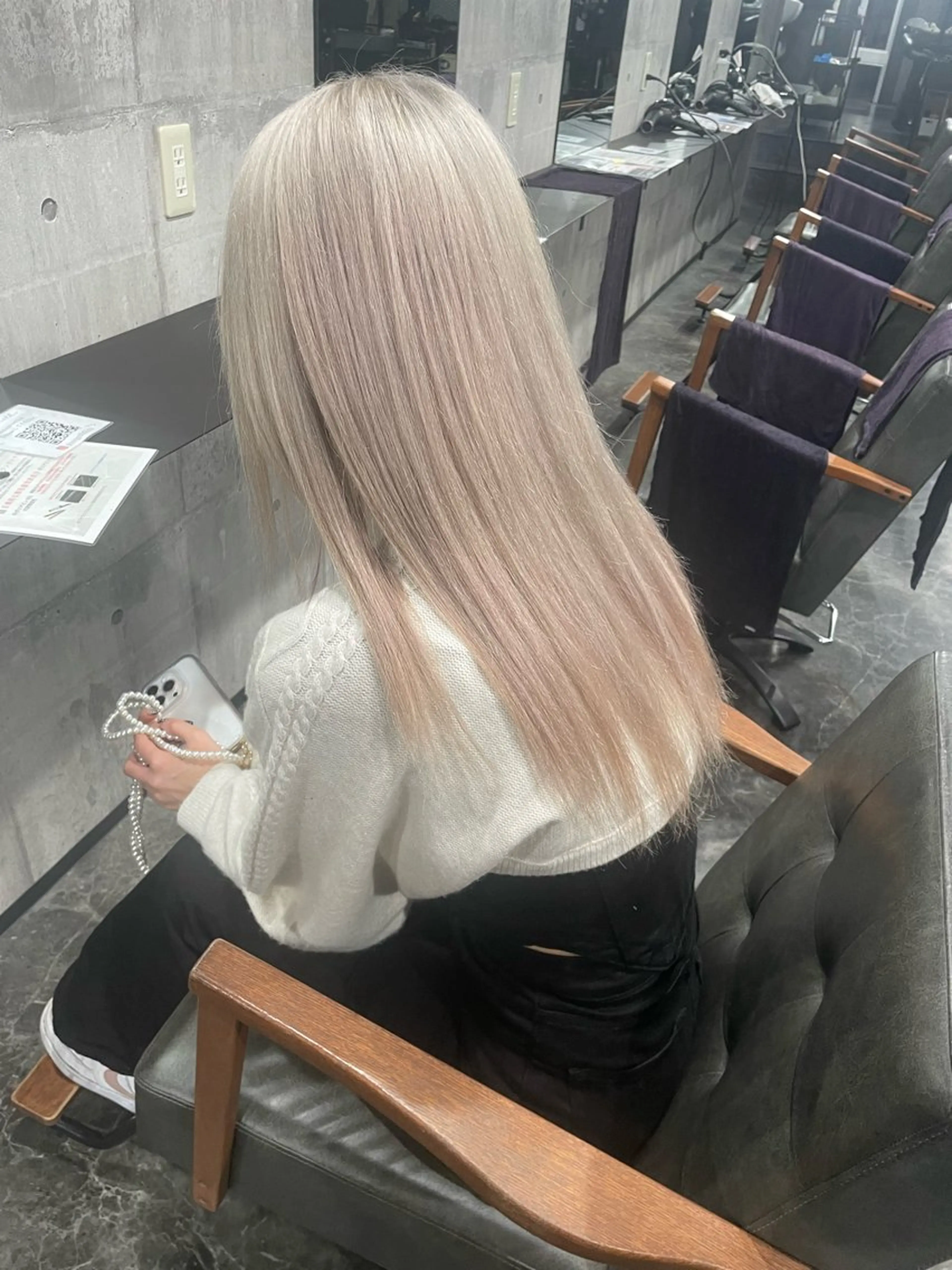 カラー ヘアカラー トリートメント REGOLITH （レゴリス）所属・山田隆成/韓国カット バレ、ハイライト得意のヘアスタイル