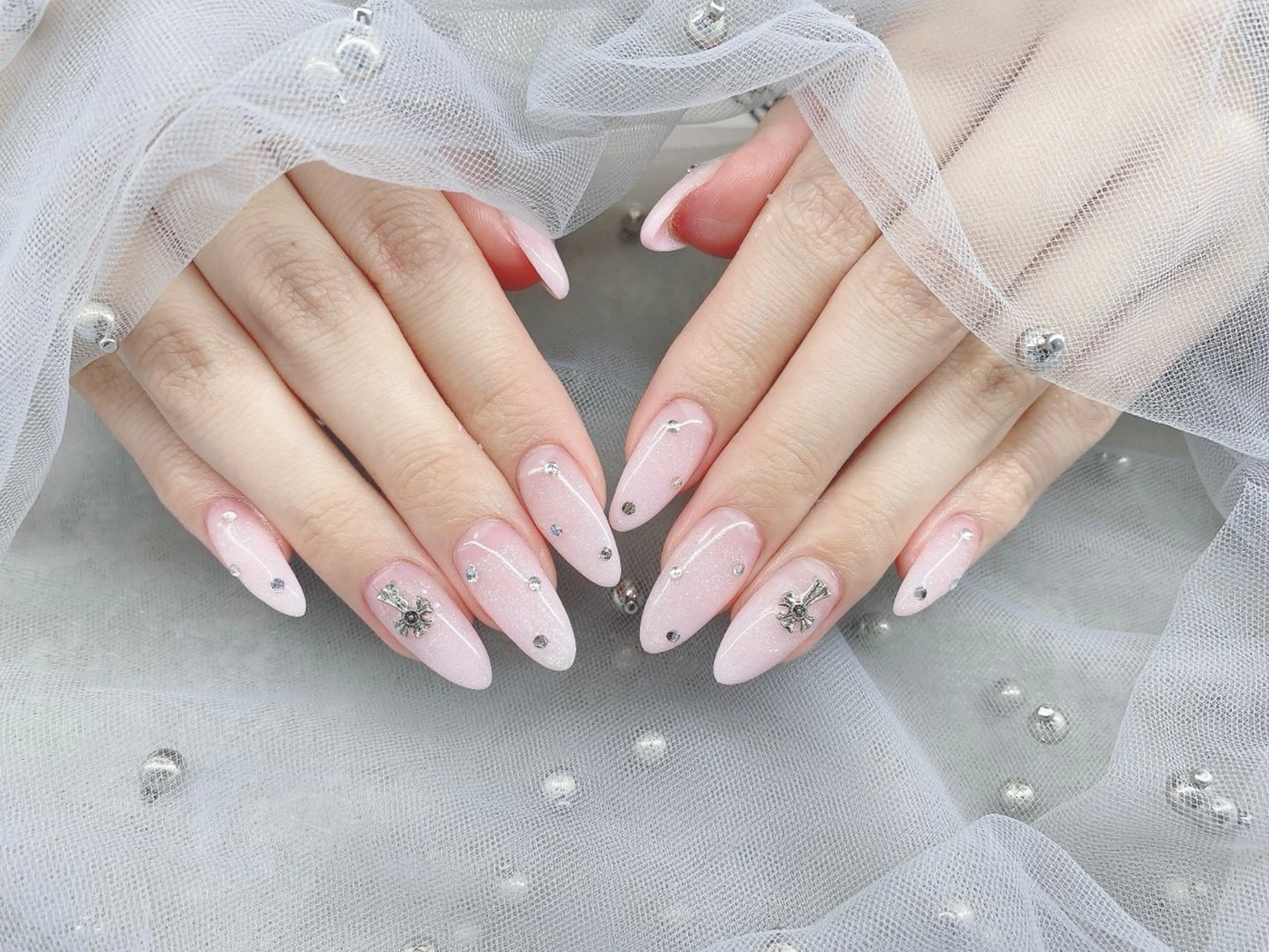 ネイル ハンドネイル PLATA LISAのネイルデザイン