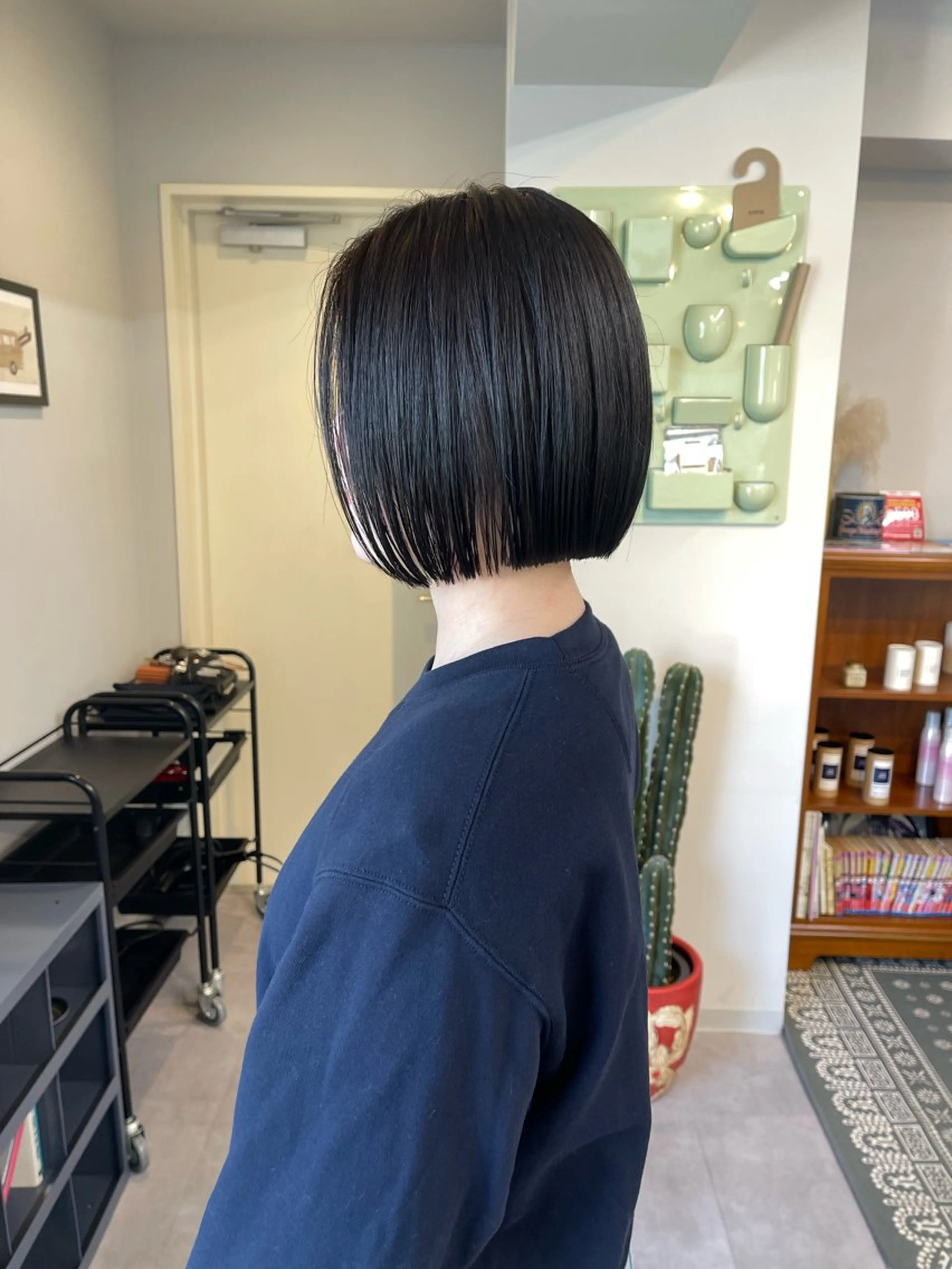 ショート カラー 前下がりボブ グレージュ ボブ カット ヘアカラー トリートメント ✅ボブ/パーマ/ 表参道/KENTA✅のヘアスタイル