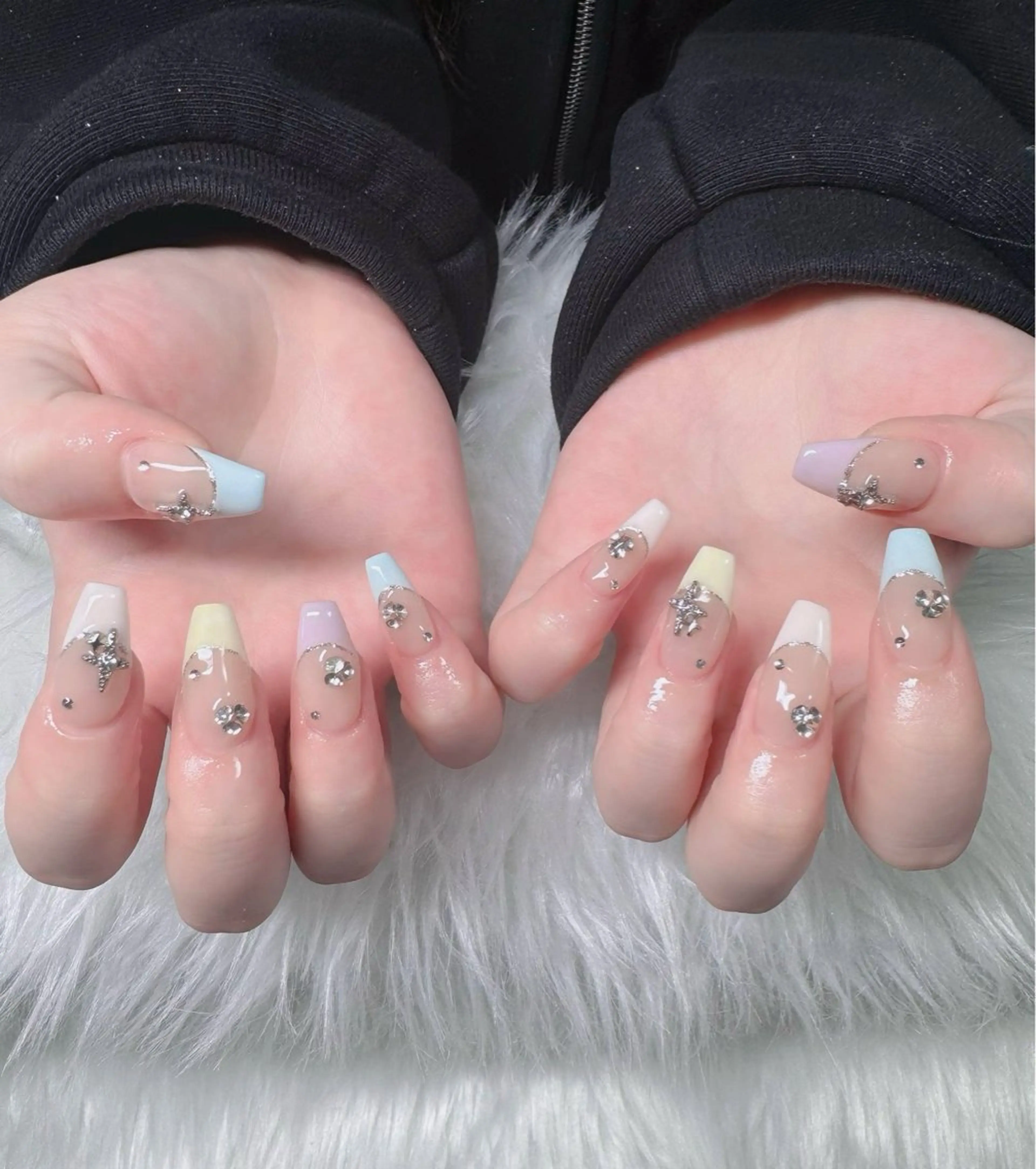 ネイル フレンチネイル ジェルネイル ガラスフレンチ ハロウィン ハート ハンドネイル H.baby Nail Salonのネイルデザイン