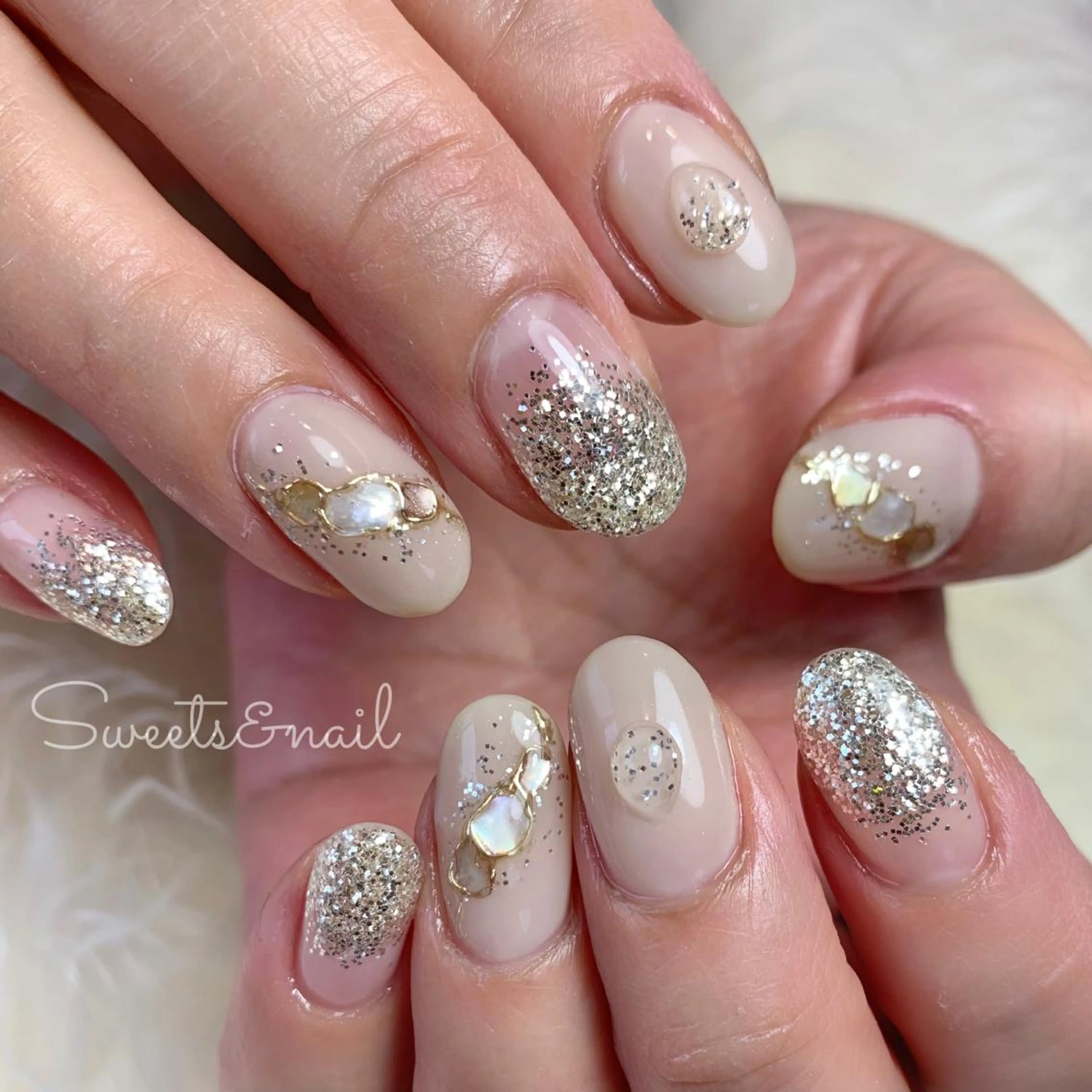 ネイル キラキラネイル ニュアンスネイル Sweets &nailのネイルデザイン