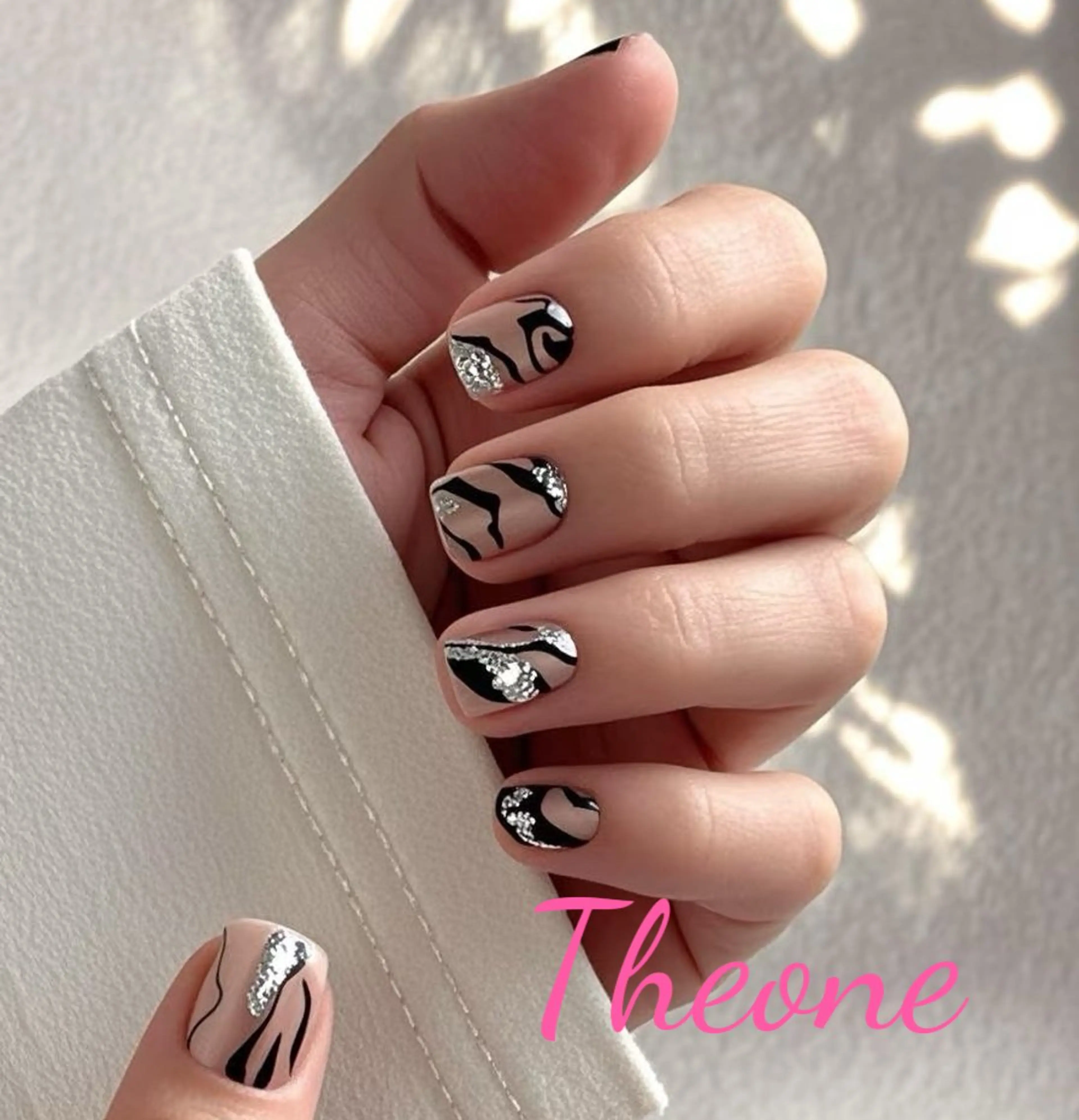 ネイル 内村 ミナのネイルデザイン