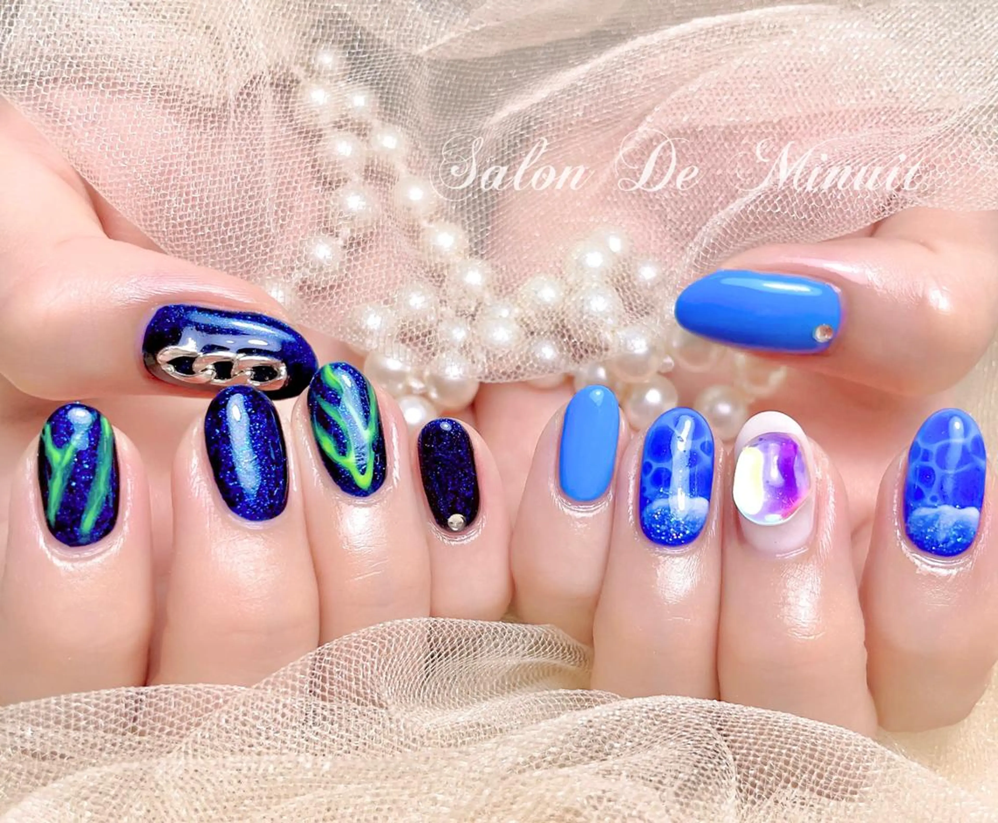 ネイル Salon de Minuit🦩のネイルデザイン