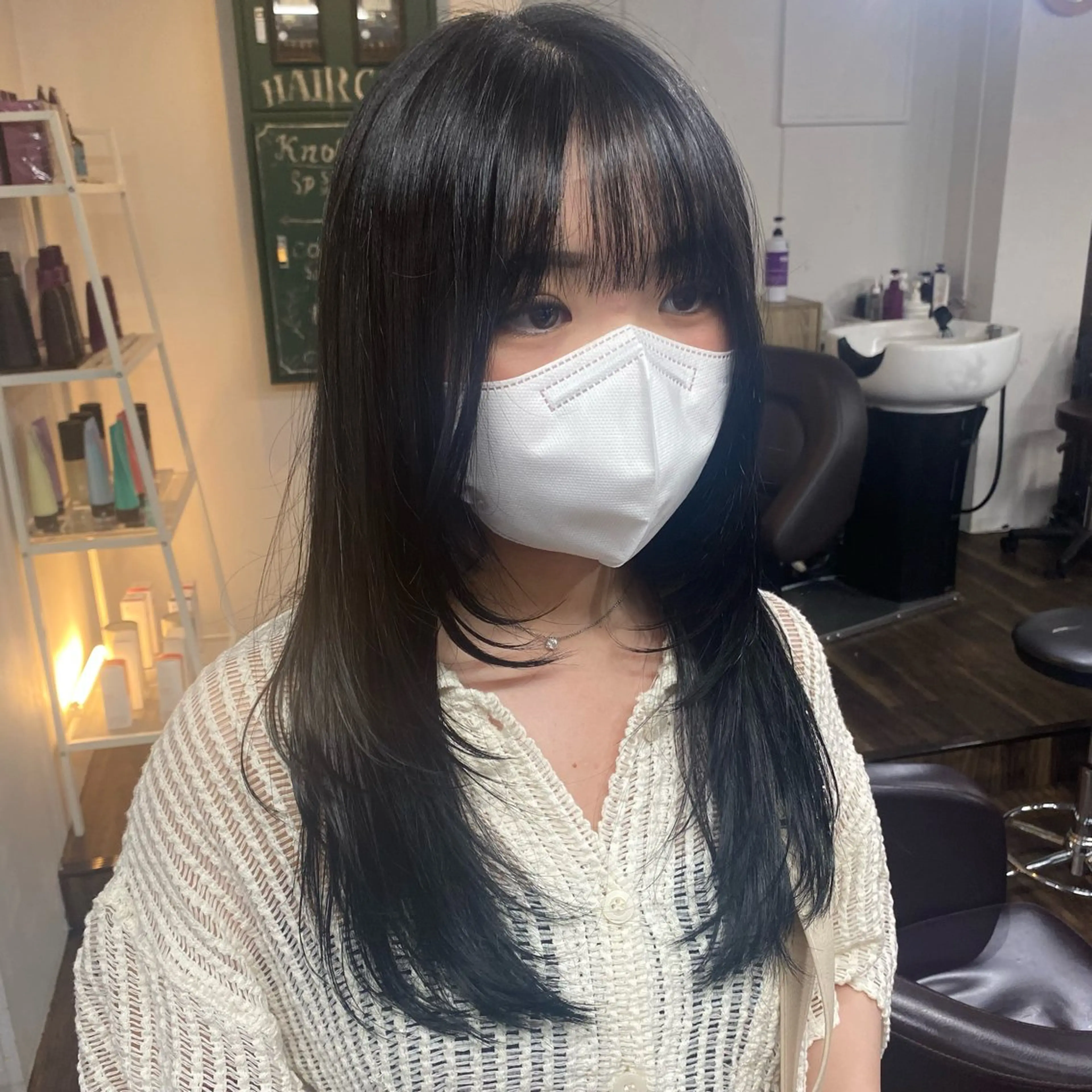 ミディアム カラー ヘアアレンジ 顔まわりレイヤー 顔周りカット 韓国風ヘア レイヤーカット 小顔カット 🌟🍒ハイトーン 韓国ヘア/ユウミのヘアスタイル