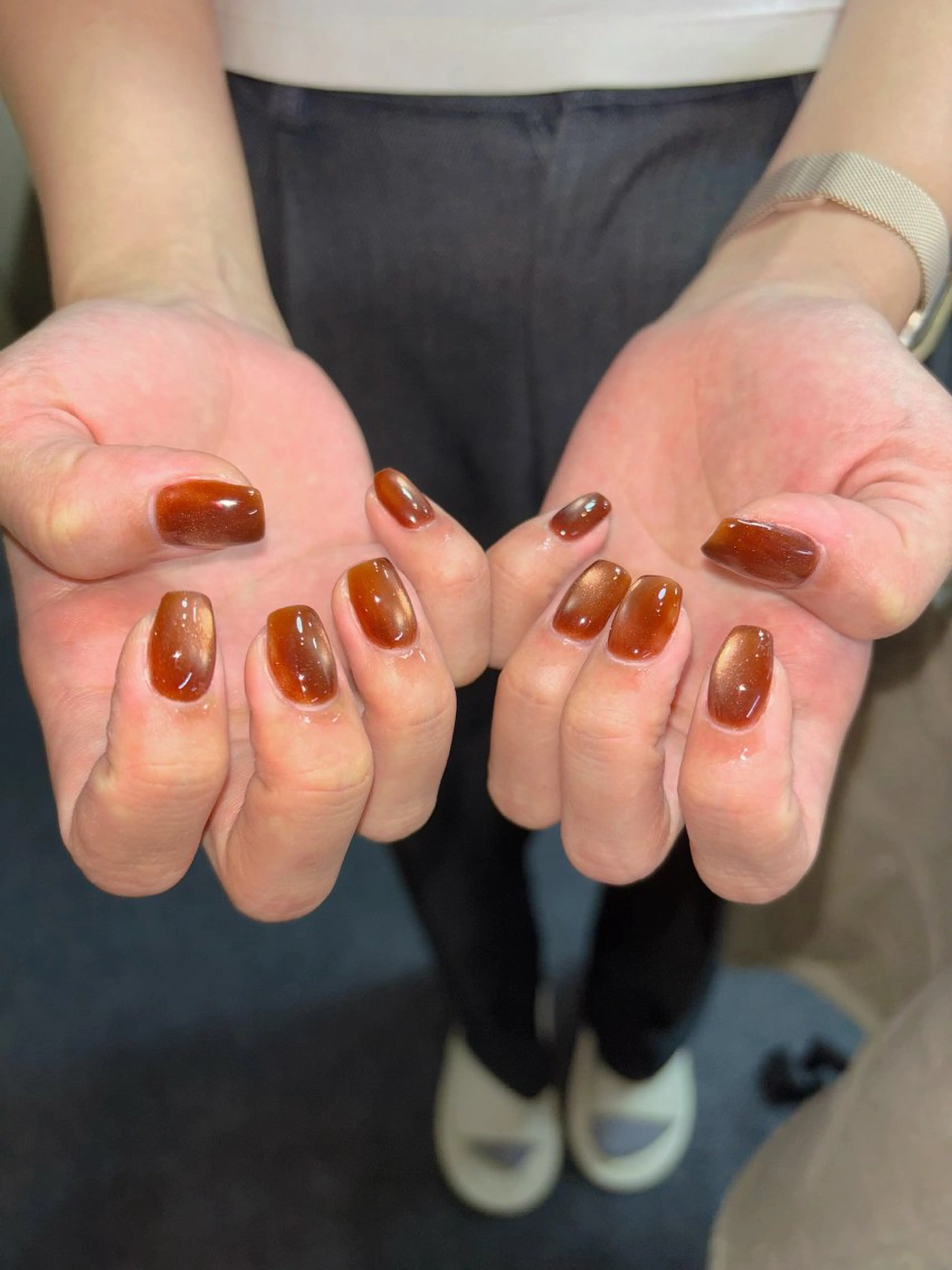ネイル ブラウン マグネットネイル シンプルネイル ハンドネイル ハンドケア 🎀NAIL🎀 AI🪄︎︎◝✩のネイルデザイン