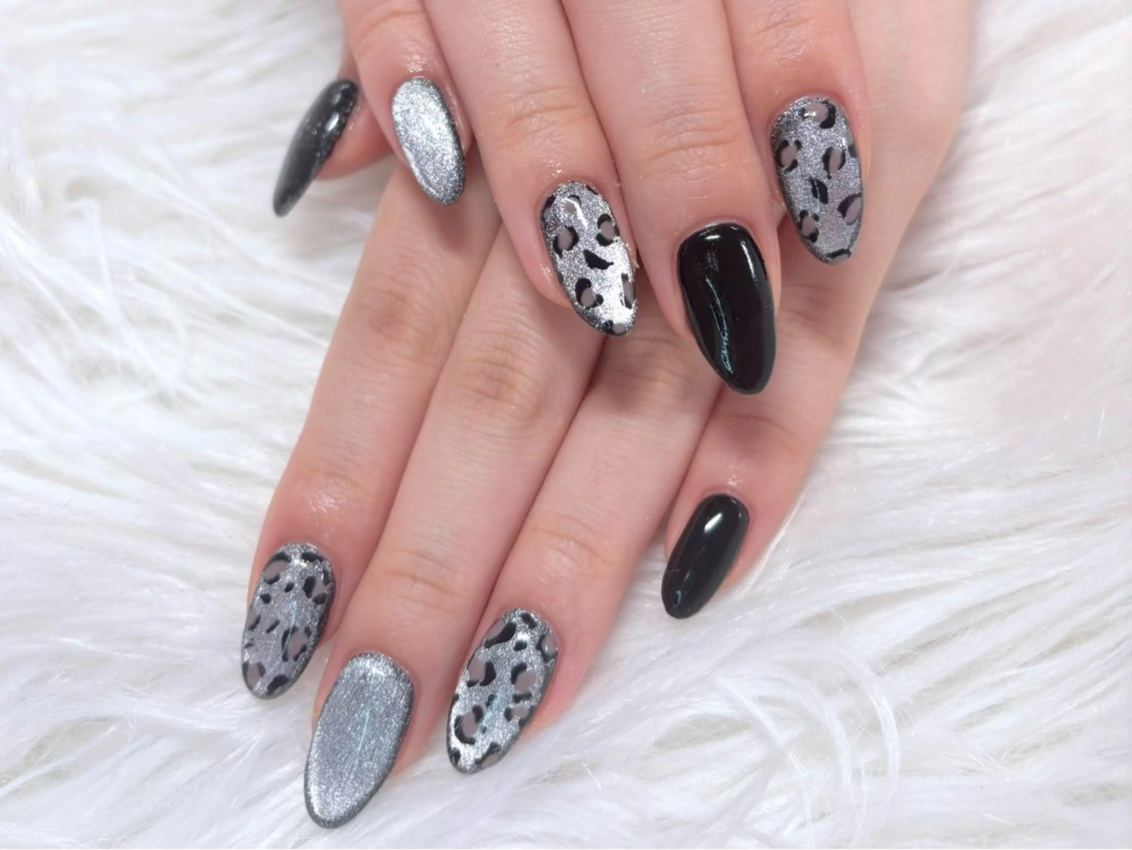 ネイル アニマル柄 ジェルネイル キラキラネイル マグネットネイル パラジェル ハンドネイル Noix nailのネイルデザイン