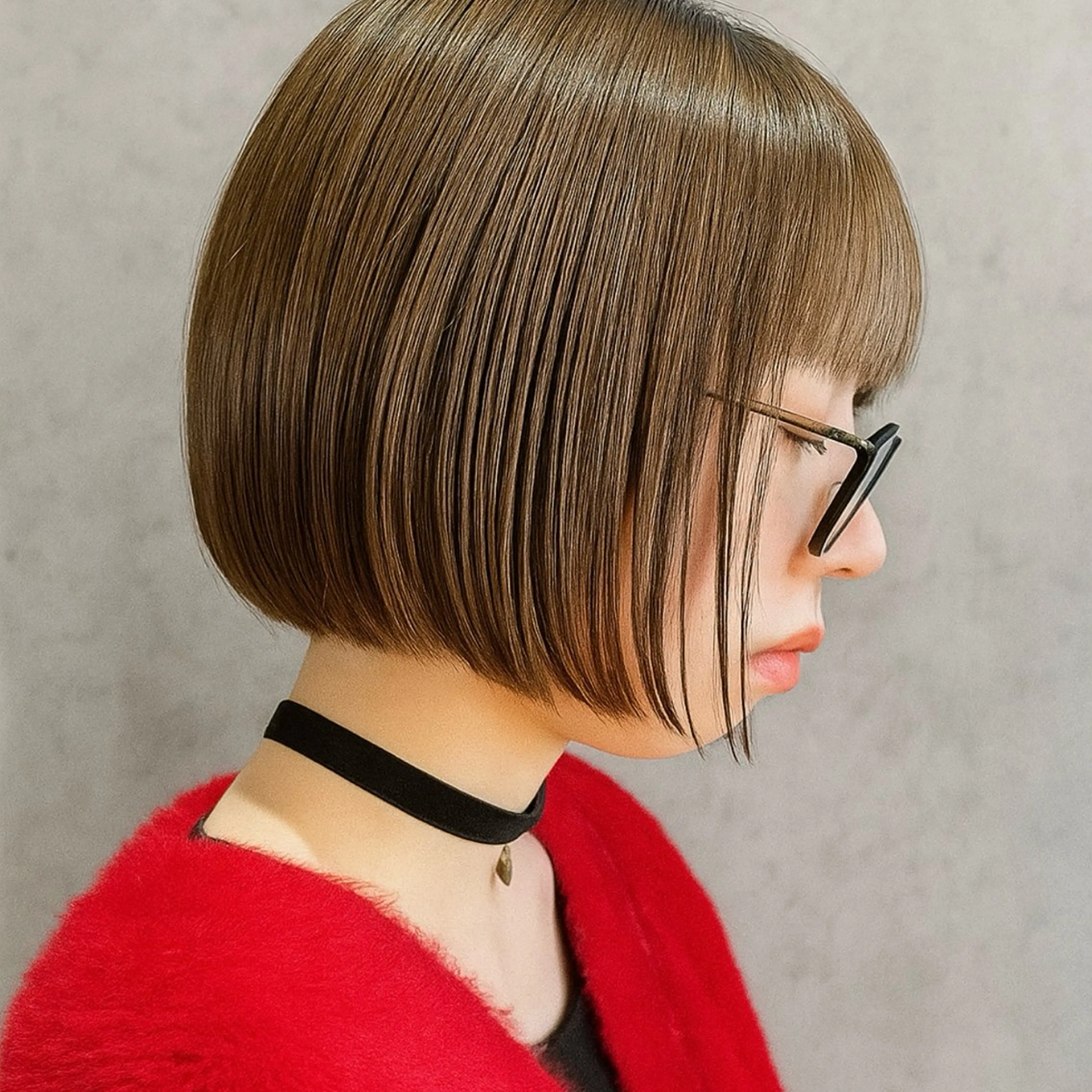 ショート カラー ベージュカラー ブリーチ ミルクティーベージュ ボブ 顔周りカット カット ヘアカラー トリートメント nui所属・清水優/レイヤー/ ボブ/髪質改善のヘアスタイル