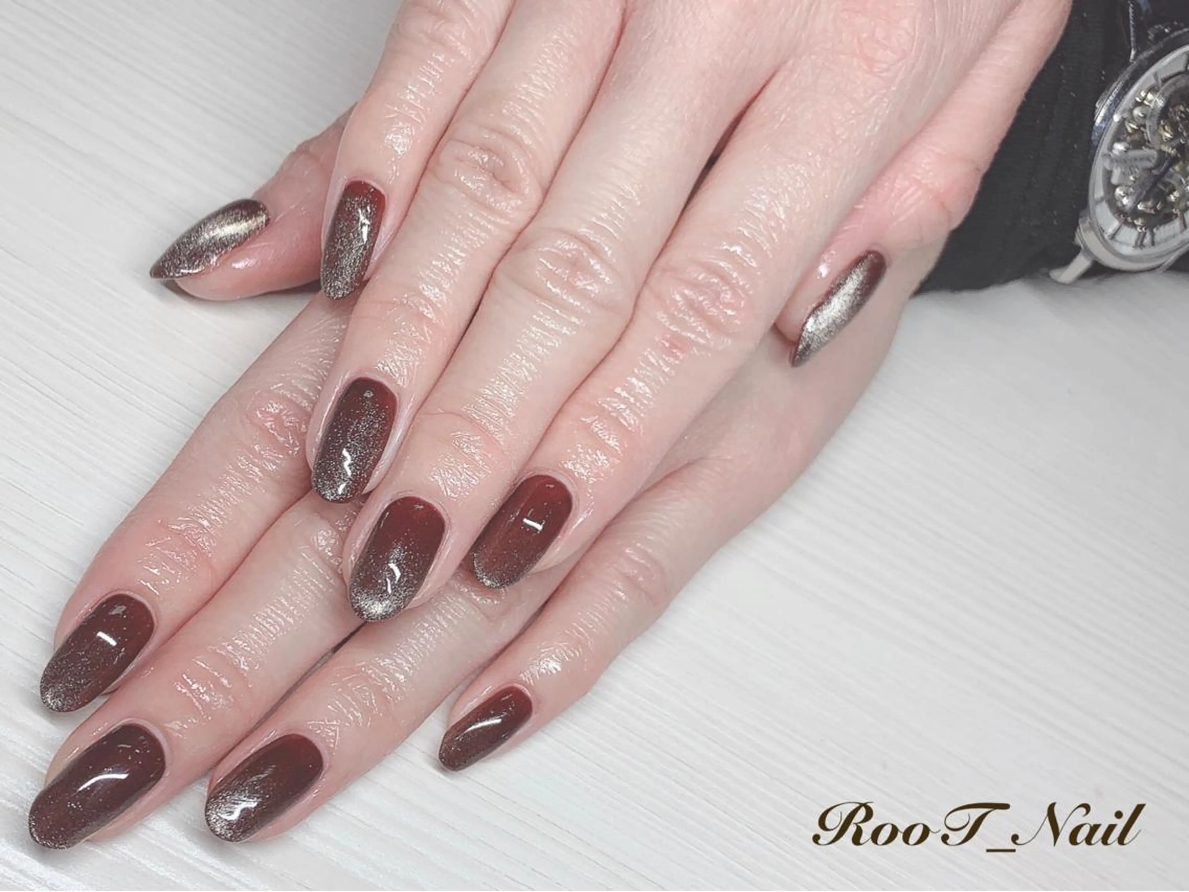 メンズ ネイル マグネットネイル 赤色 ハンドネイル RooT Nailのネイルデザイン