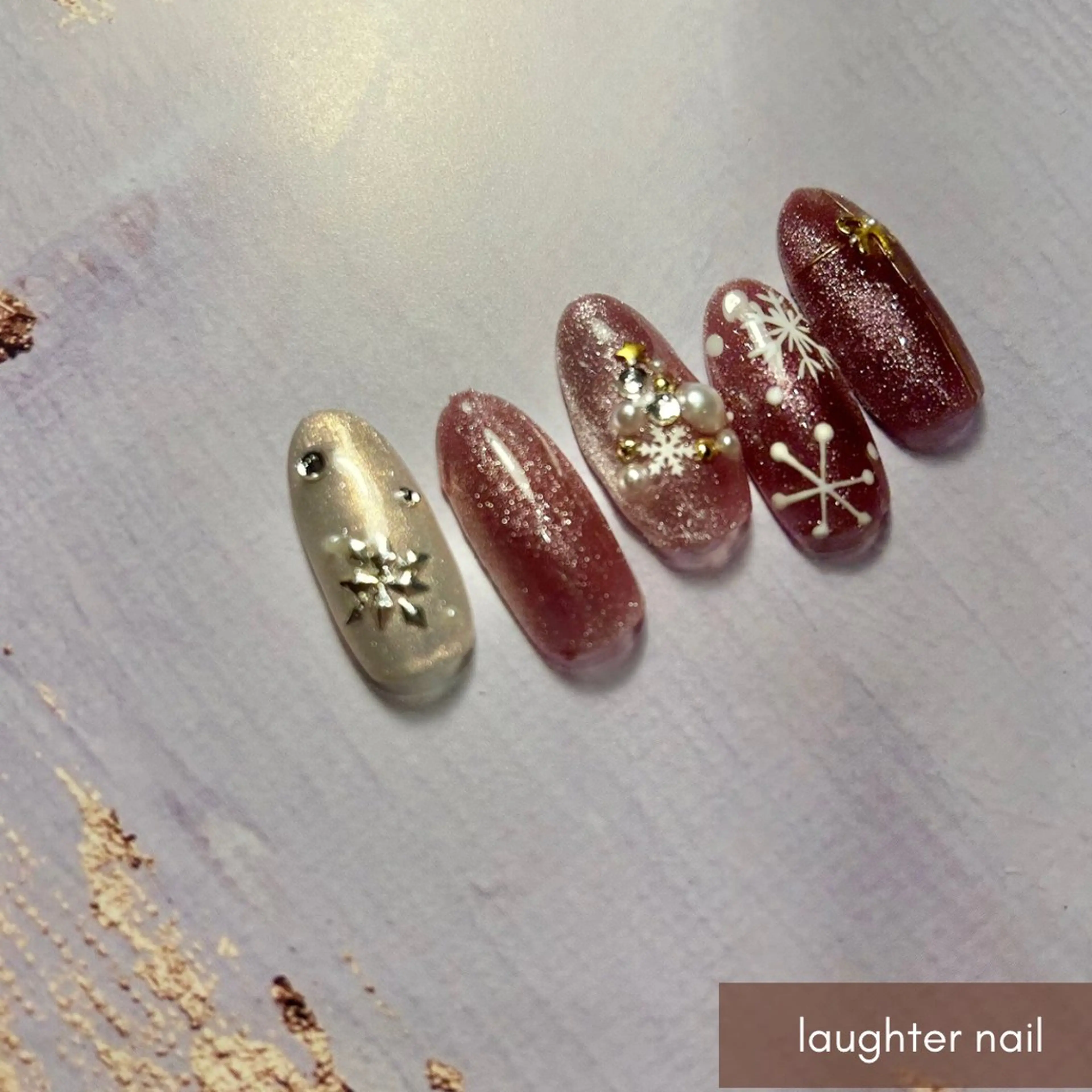 ネイル アートネイル ジェルネイル キラキラネイル マグネットネイル 冬ネイル ハンドネイル laughter nailのネイルデザイン