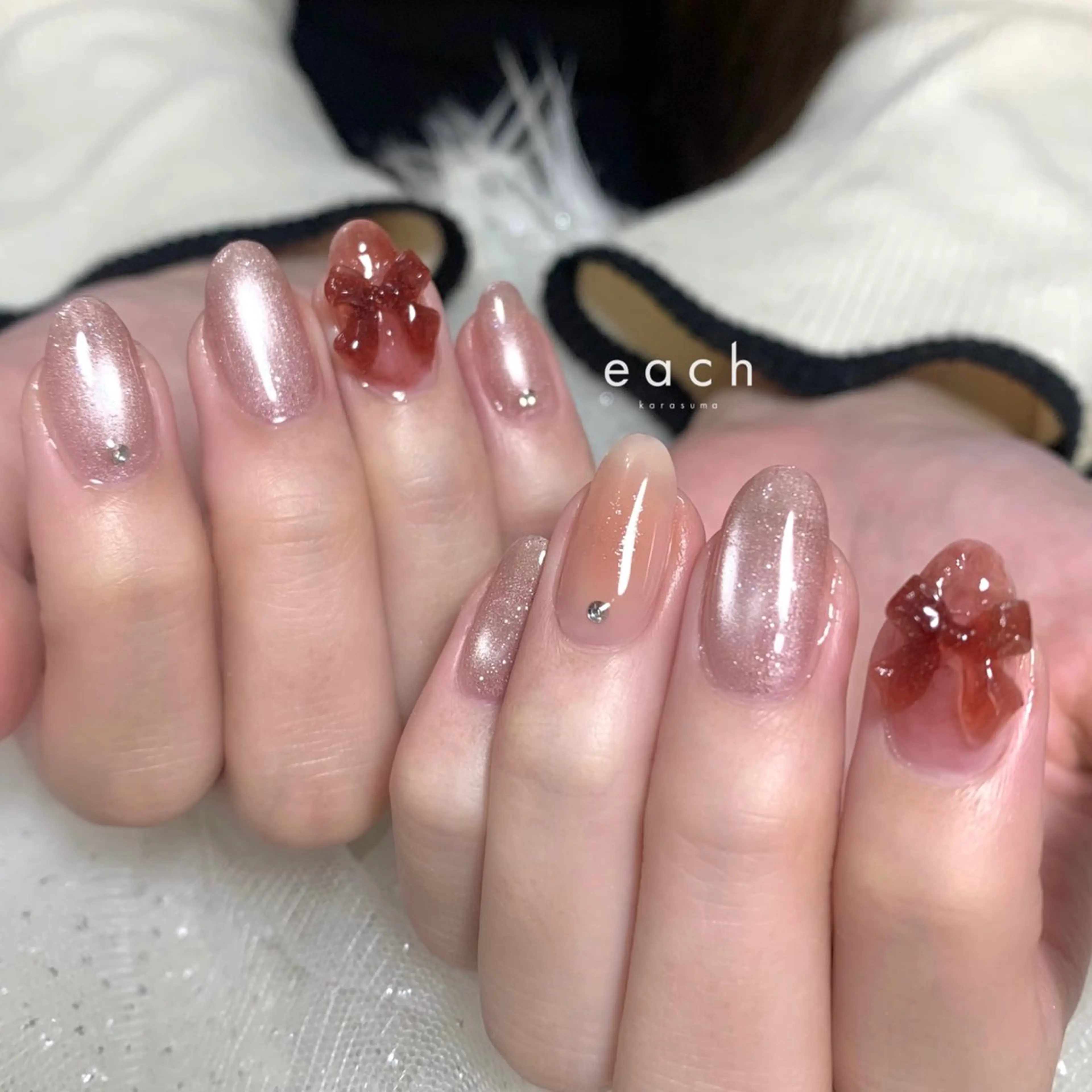 ネイル チークネイル マグネットネイル ニュアンスネイル ハンドネイル each Hibikiのネイルデザイン