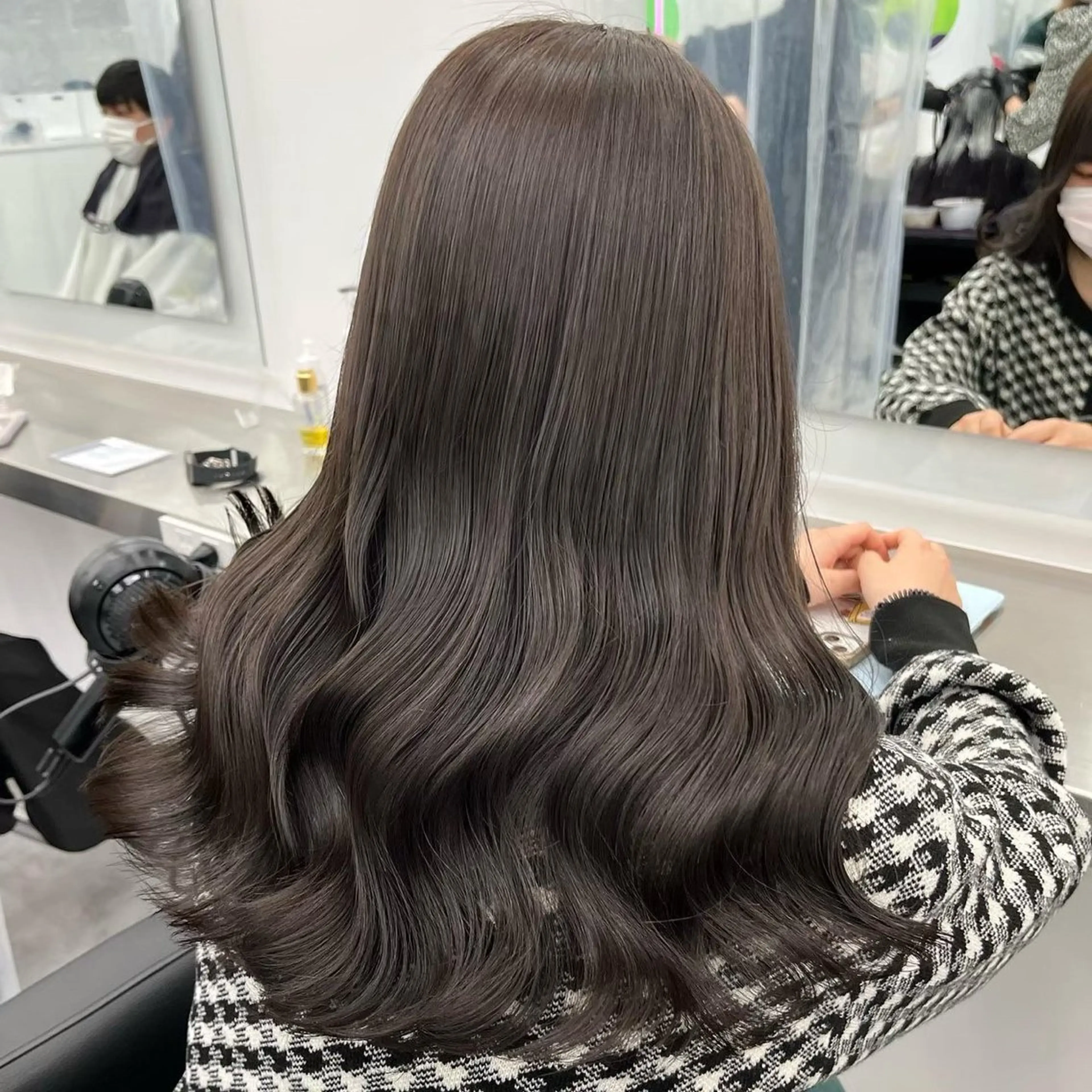 セミロング カラー ヘアアレンジ カット ヘアカラー トリートメント ヘッドスパ ヘアセット 透明感ラベンダー💗 SHOのヘアスタイル