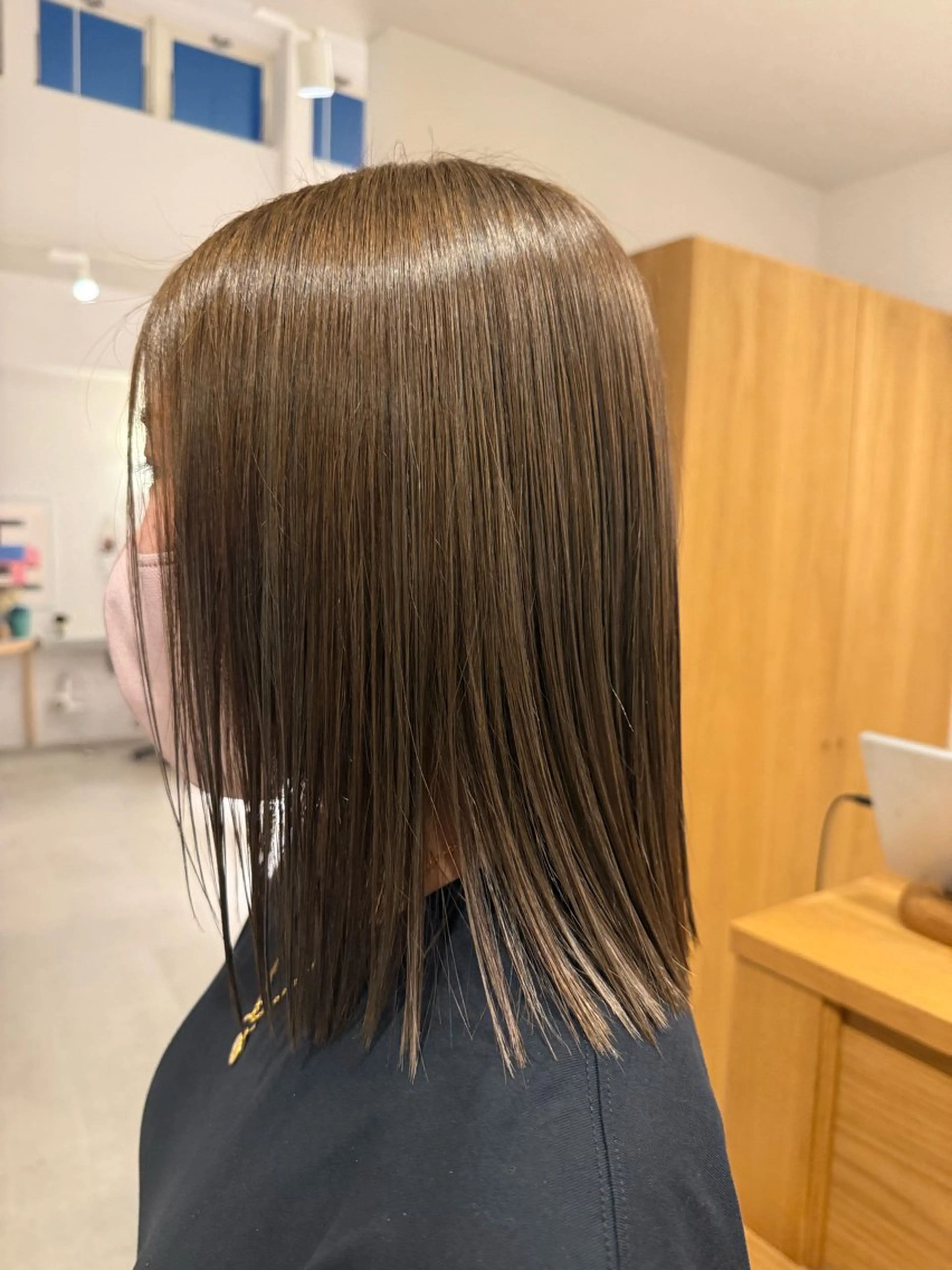 カラー ベージュカラー ハイライトカラー オリーブベージュ ヘアカラー BELLEEQUIPE所属・山口 ゆいのヘアスタイル