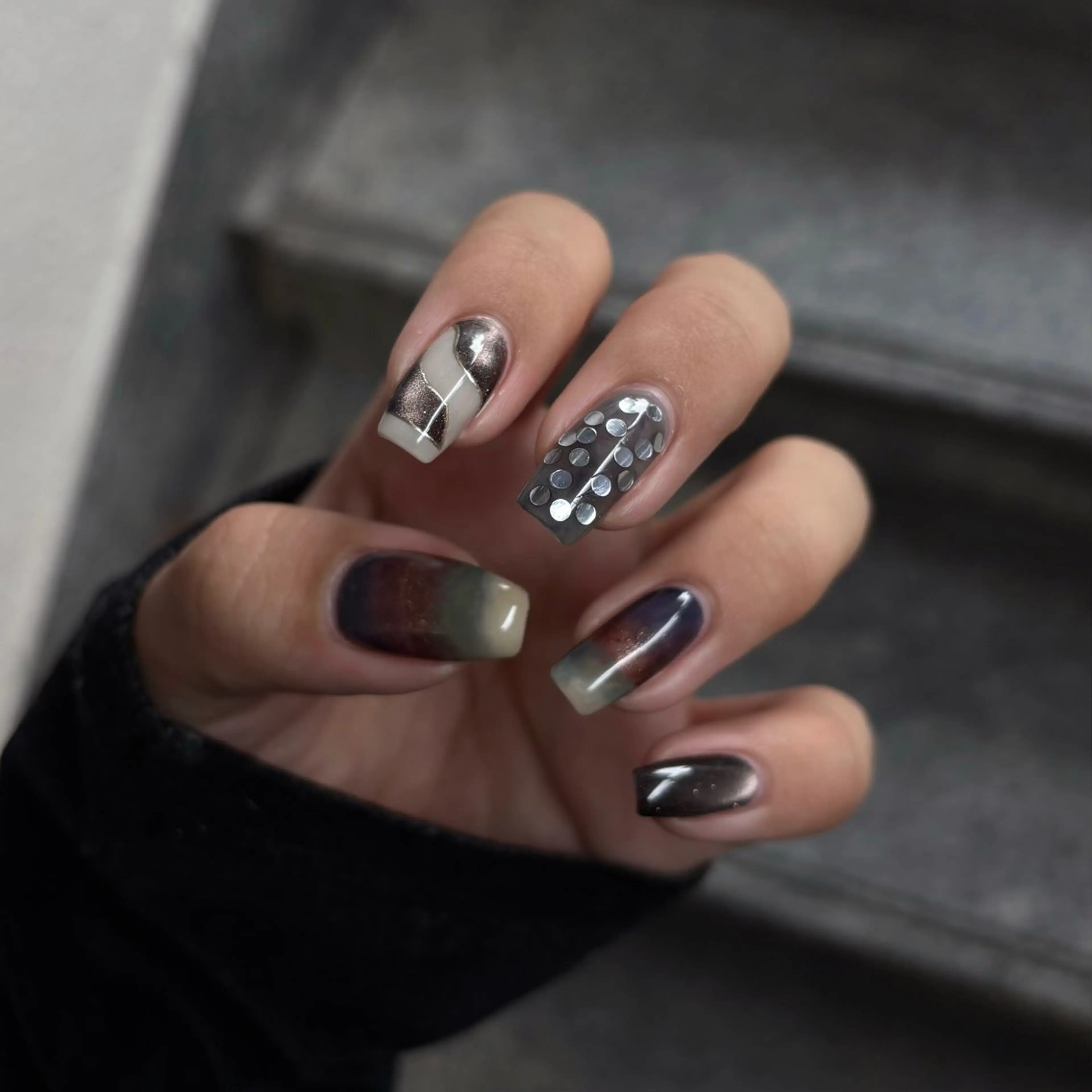 ネイル グラデーション キラキラネイル マグネットネイル ニュアンスネイル ハンドネイル Bianca名駅店 安田のネイルデザイン