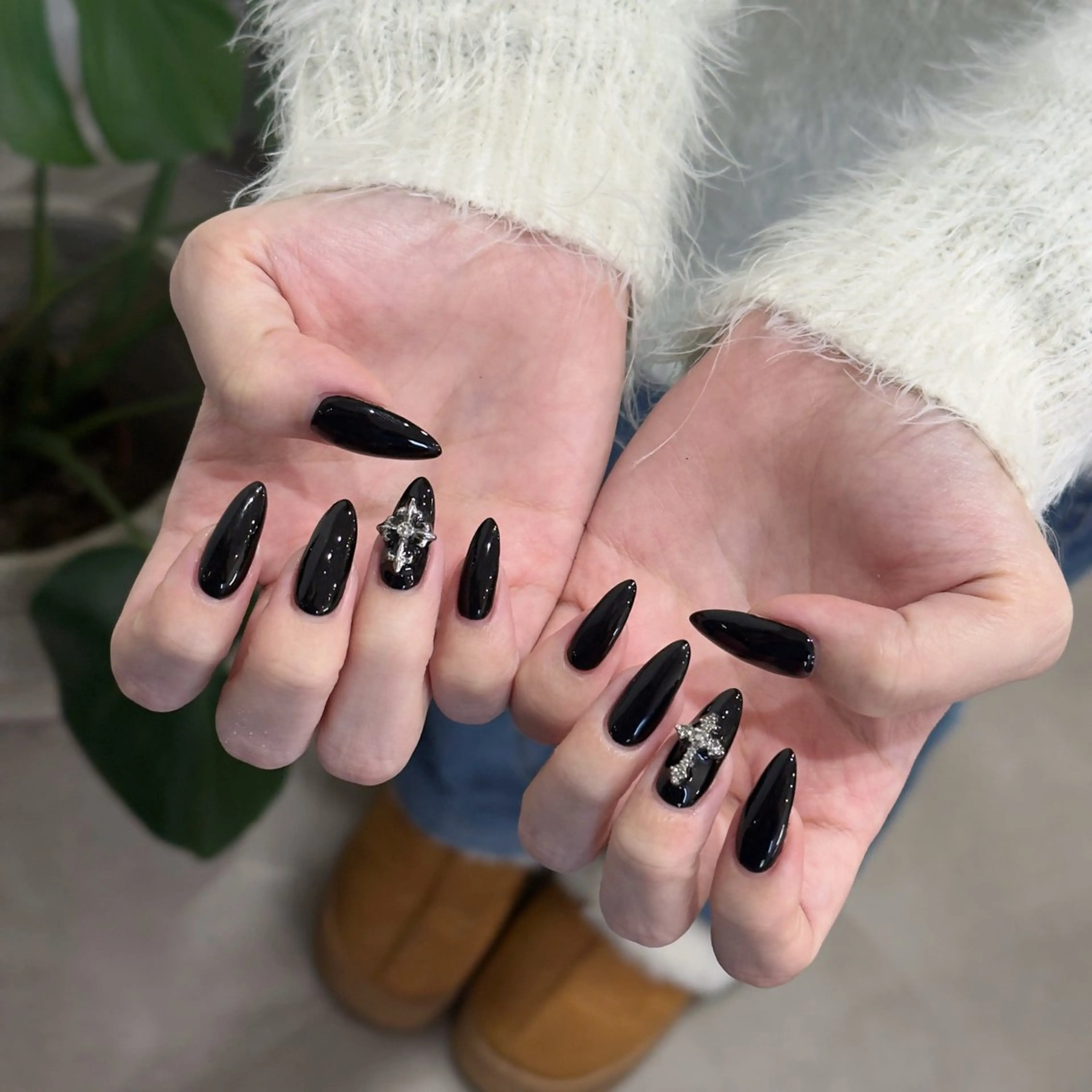 ネイル オーロラネイル チークネイル フレンチネイル 韓国ネイル マグネットネイル ハンドネイル HAN 168のネイルデザイン