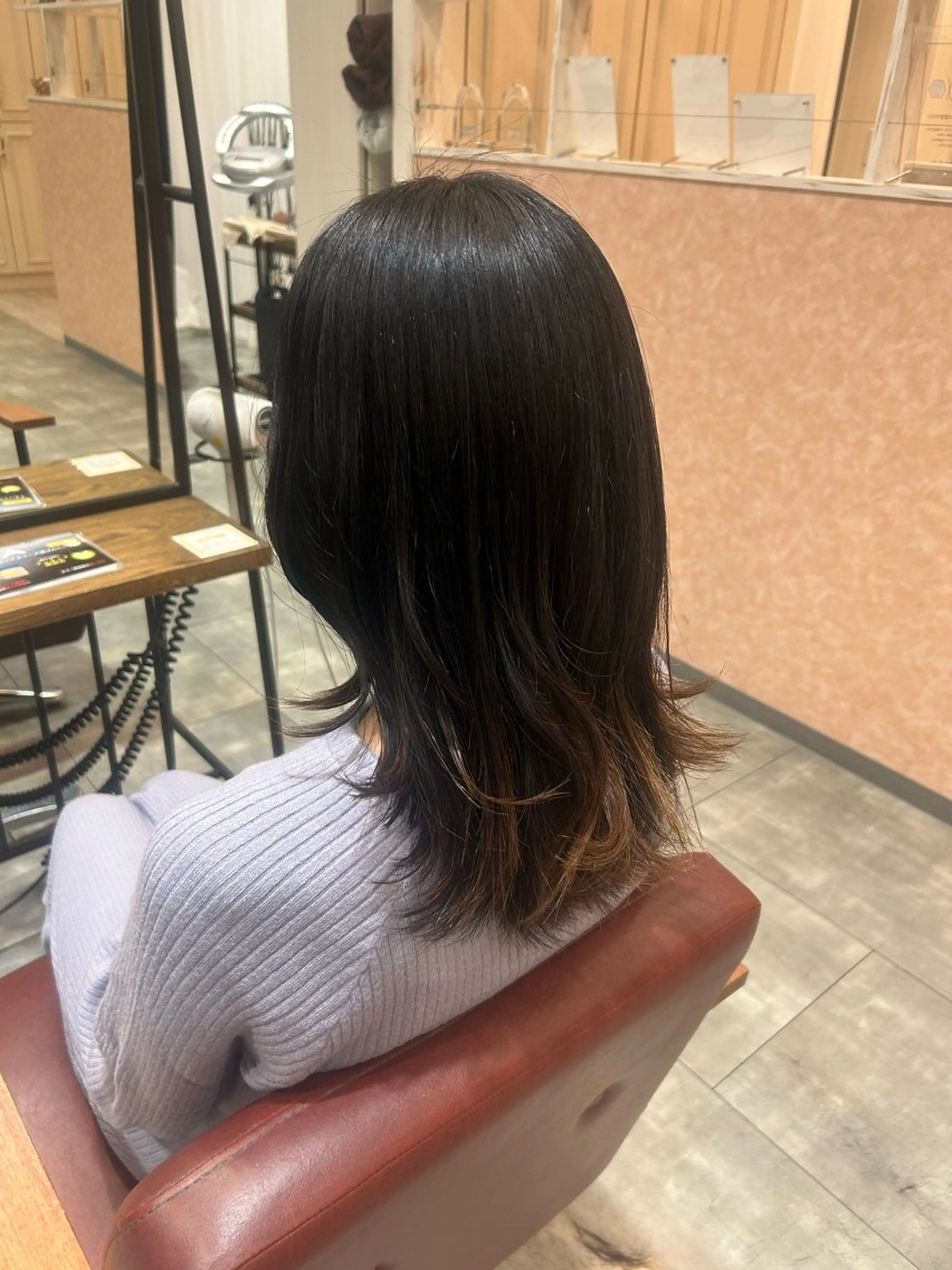 ミディアム La Bless 大阪梅田所属・梅田 ミディアム ショートYUKINOのヘアスタイル