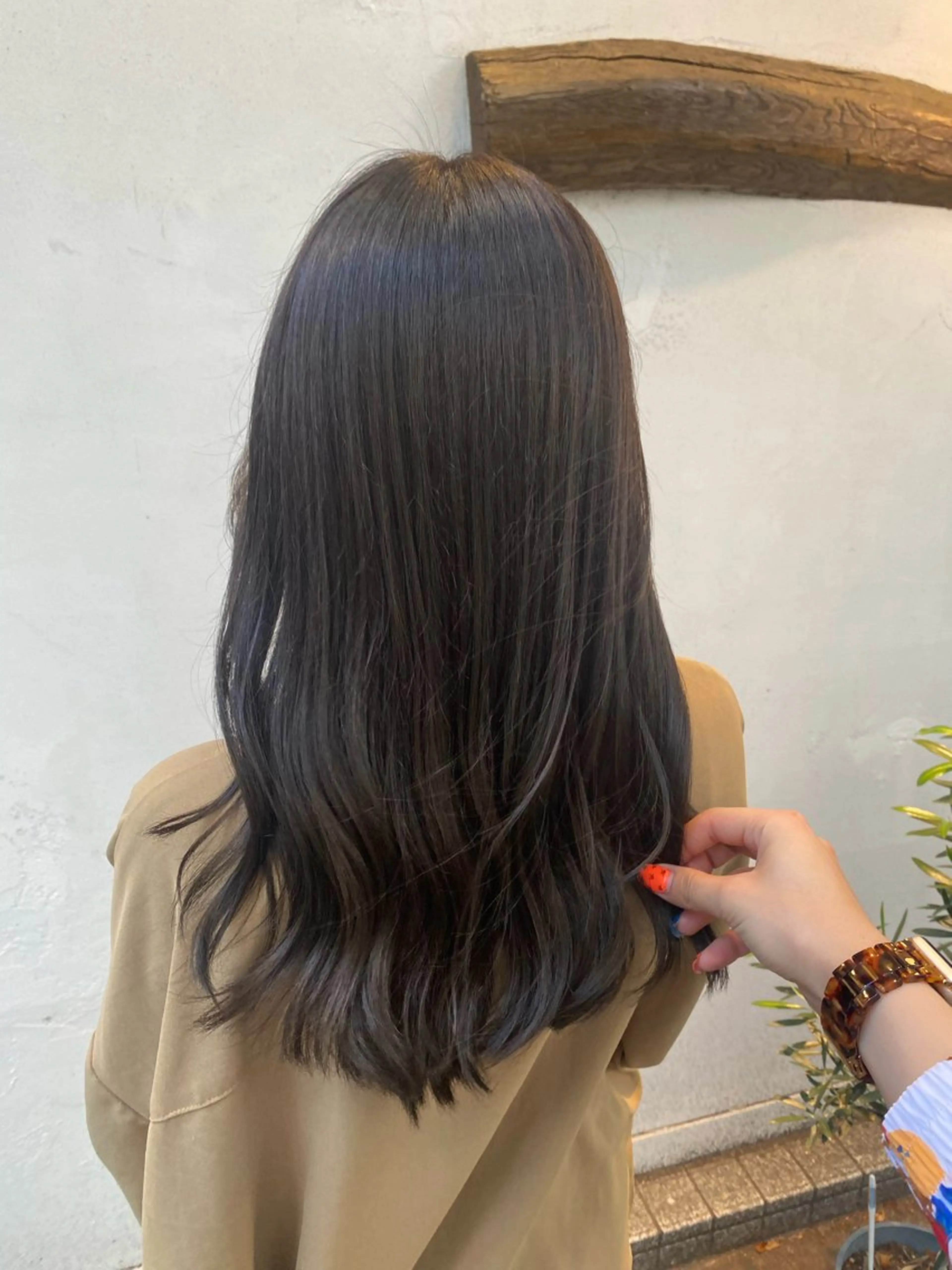 カラー グレージュ オリーブグレージュ オリーブグレー ヘアカラー ZAZA YUKAのマツエク・マツパデザイン