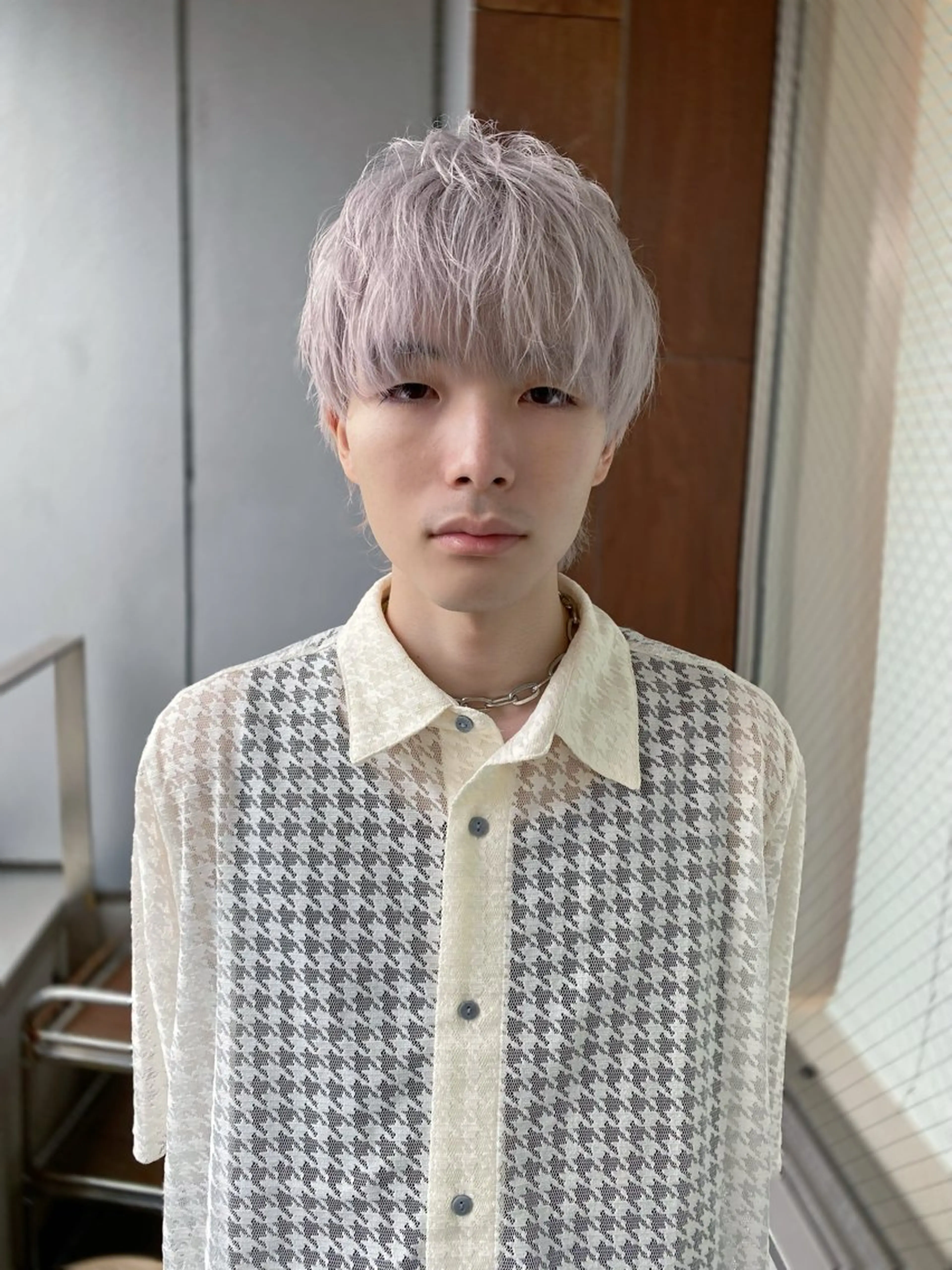 カラー メンズ メンズブリーチ マッシュ ブリーチ ケアブリーチ シルバー カット ヘアカラー トリートメント k.e.y銀座店所属・安藤幹人 メンズカット/パーマのヘアスタイル