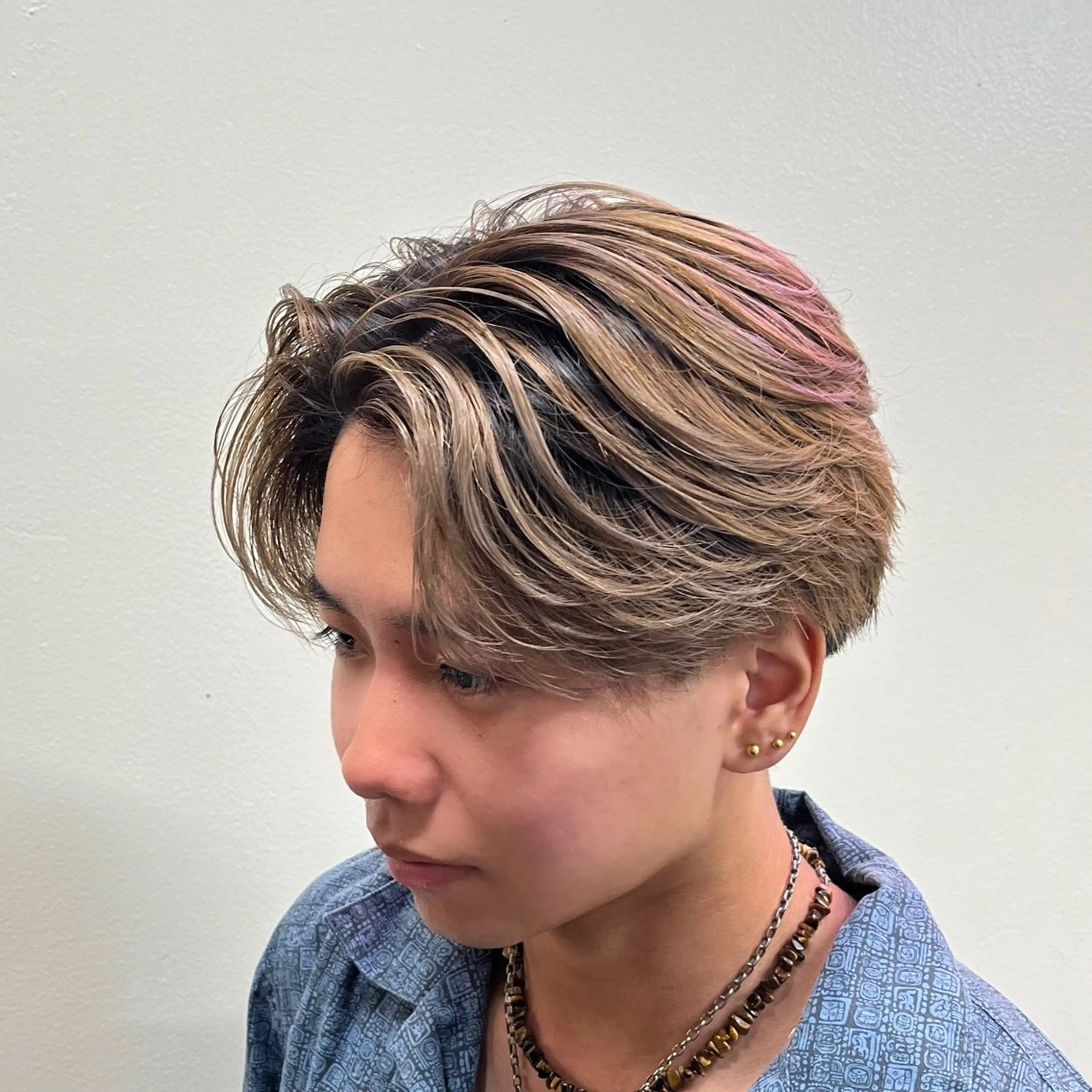 ミディアム パーマ メンズ メンズバレイヤージュ レイヤーカット カット ヘアカラー トリートメント 🦄カイ/メンズ 韓国ヘア/メイク🦄のヘアスタイル