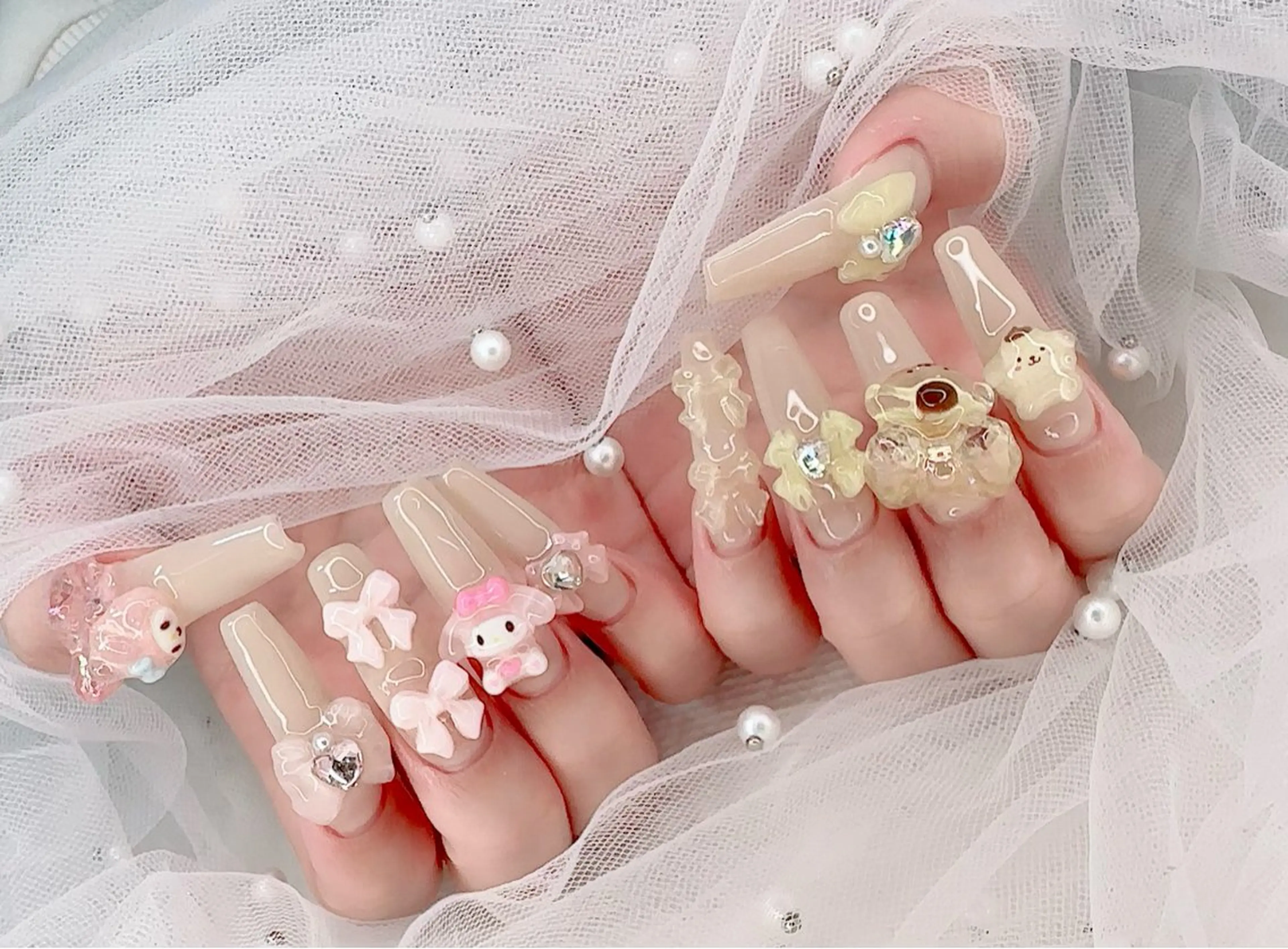 ネイル ハンドネイル フットネイル ハンドケア R nailsalon所属・R salonのネイルデザイン
