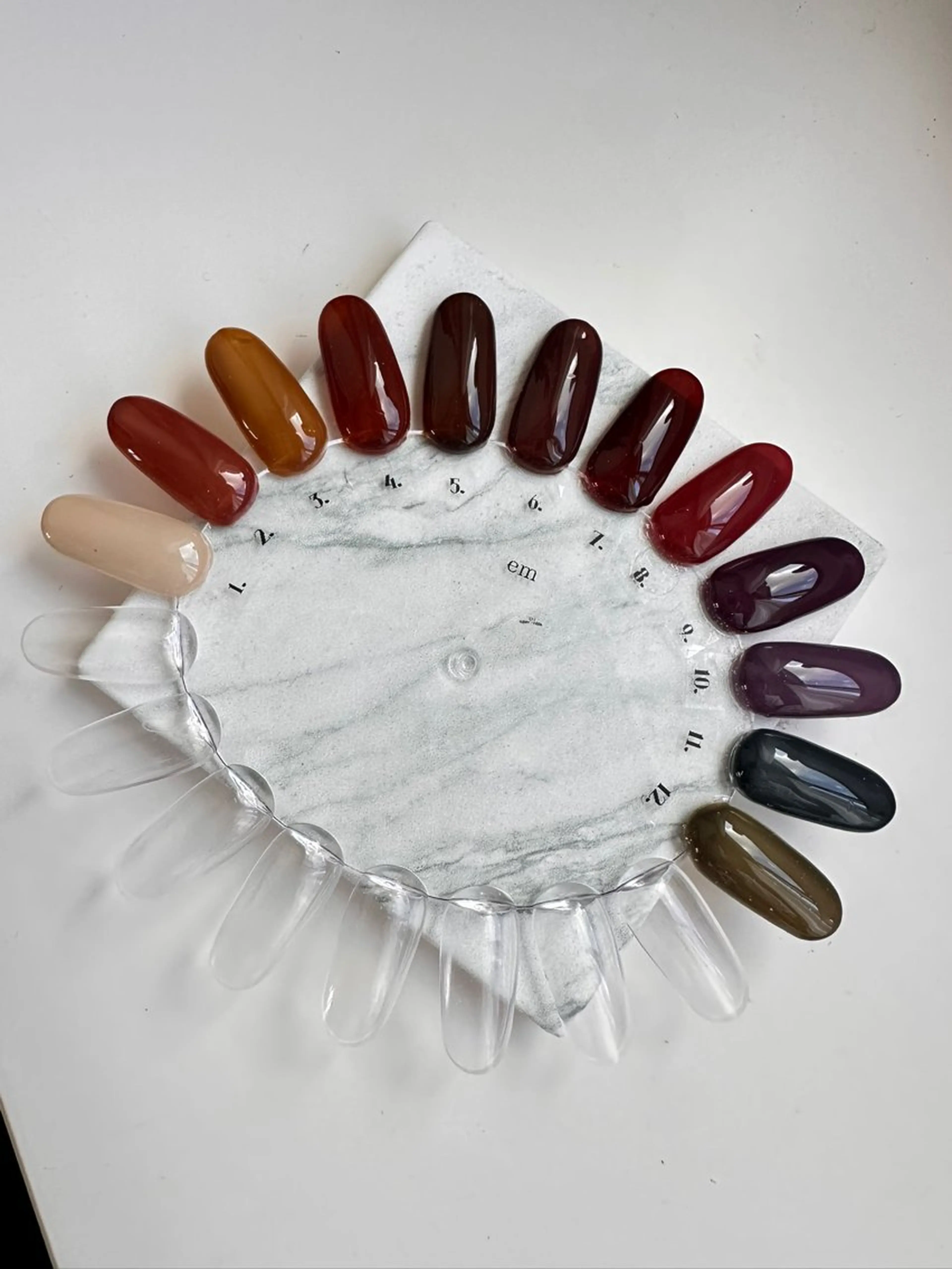 ネイル La vie mi nailニュアンスのネイルデザイン