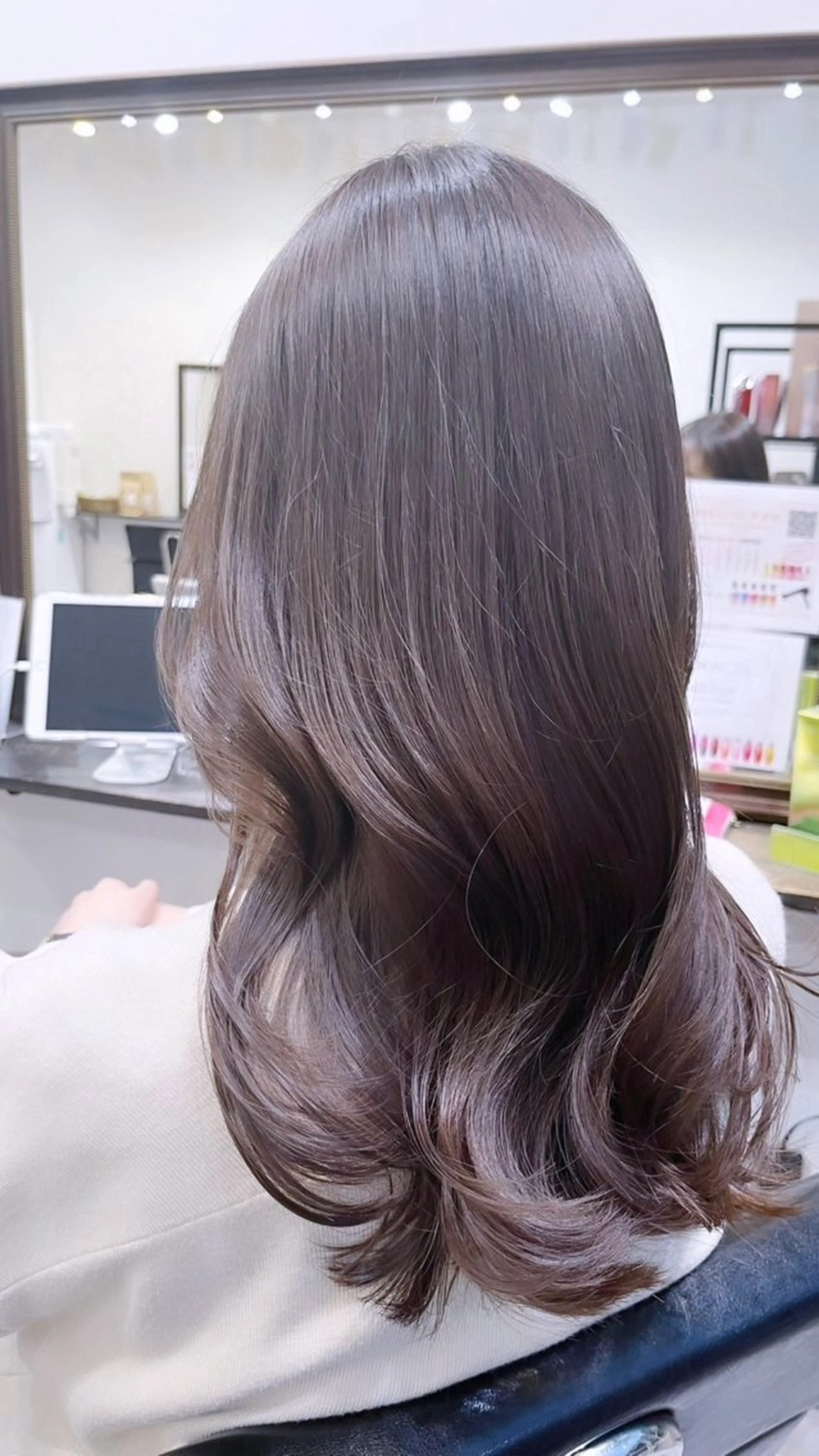 セミロング カット ヘアカラー トリートメント 美髪矯正/髪質改善/ 艶髪🤍伊藤梨紗のヘアスタイル