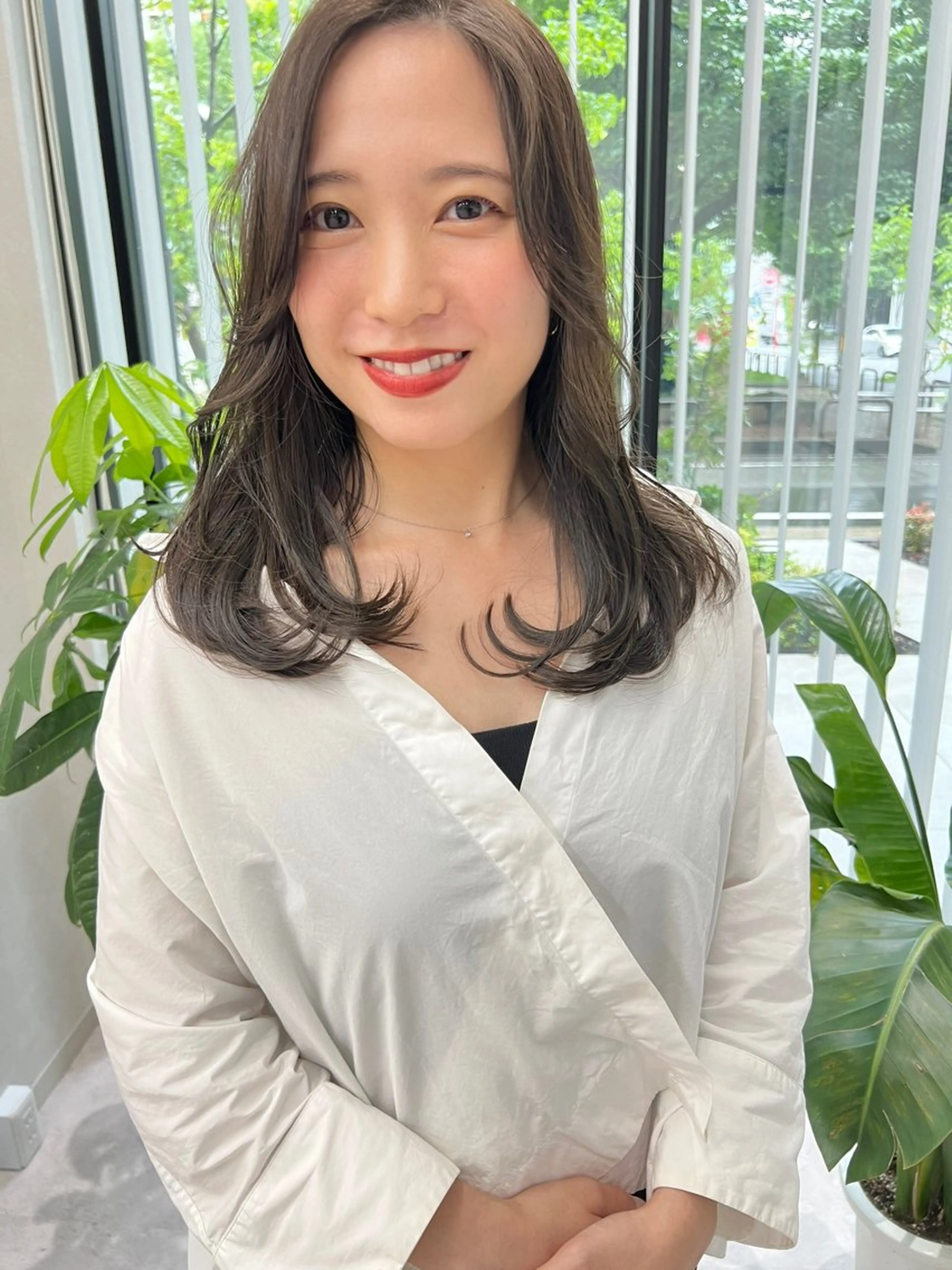 セミロング ボブ 髪質改善 韓国風ヘア レイヤーカット 縮毛矯正 カット ヘアカラー トリートメント suii..hair designのヘアスタイル