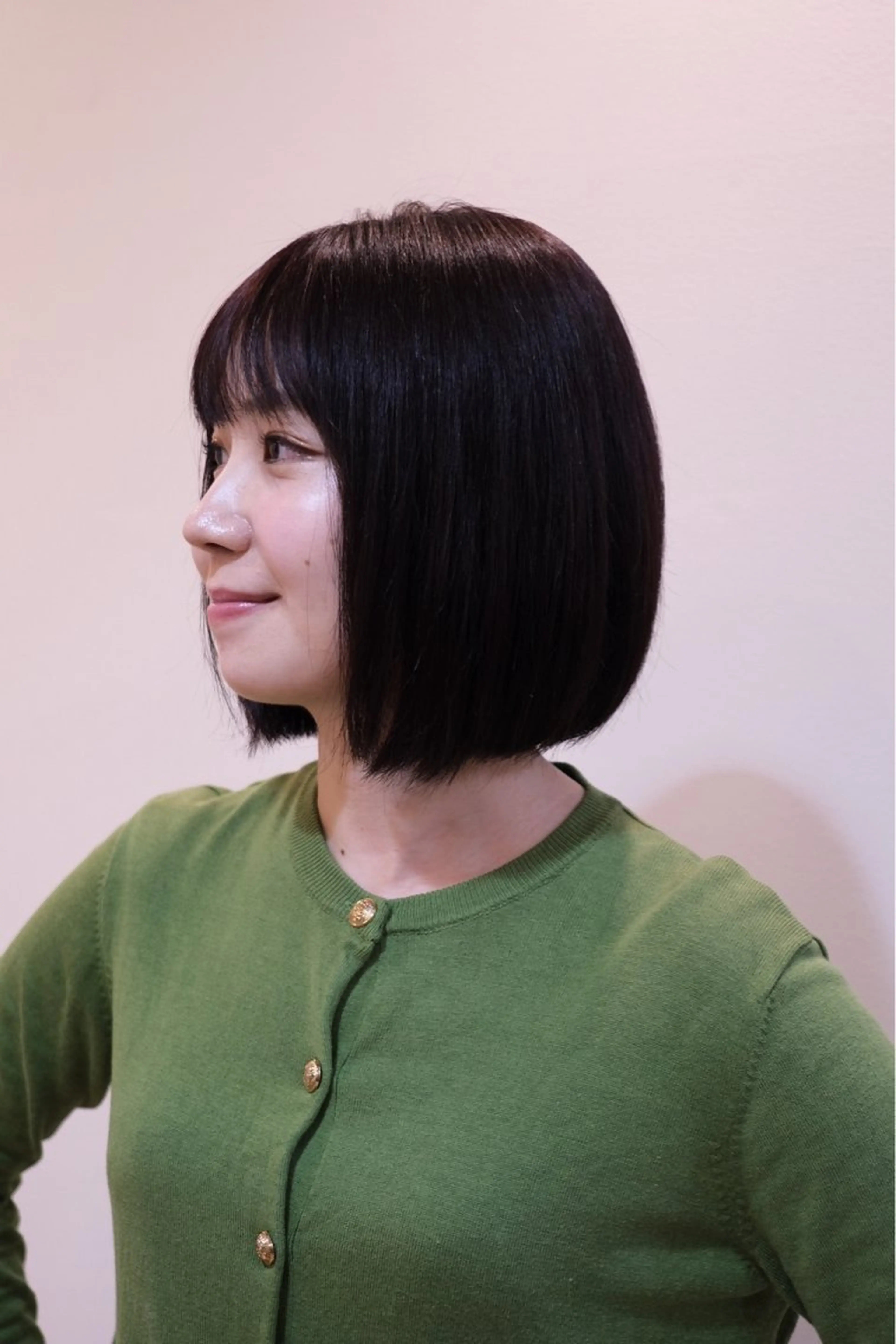 ショート カラー 前下がりボブ ボルドーカラー ボブ サワヤ カナミのヘアスタイル
