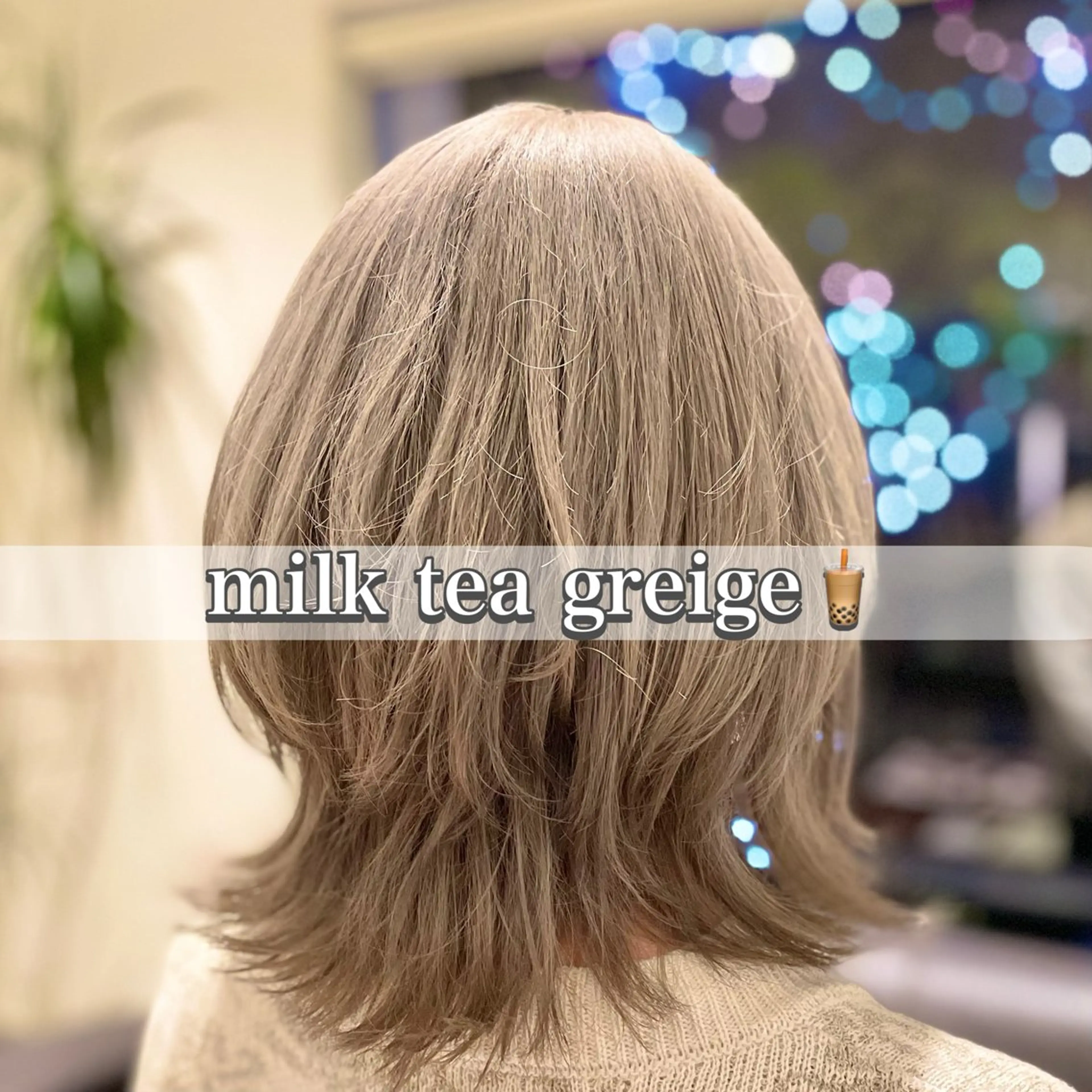 ショート カラー ヘアアレンジ ブリーチ グレージュ ハイトーンカラー ミルクティーグレージュ 谷井 実結樹のヘアスタイル