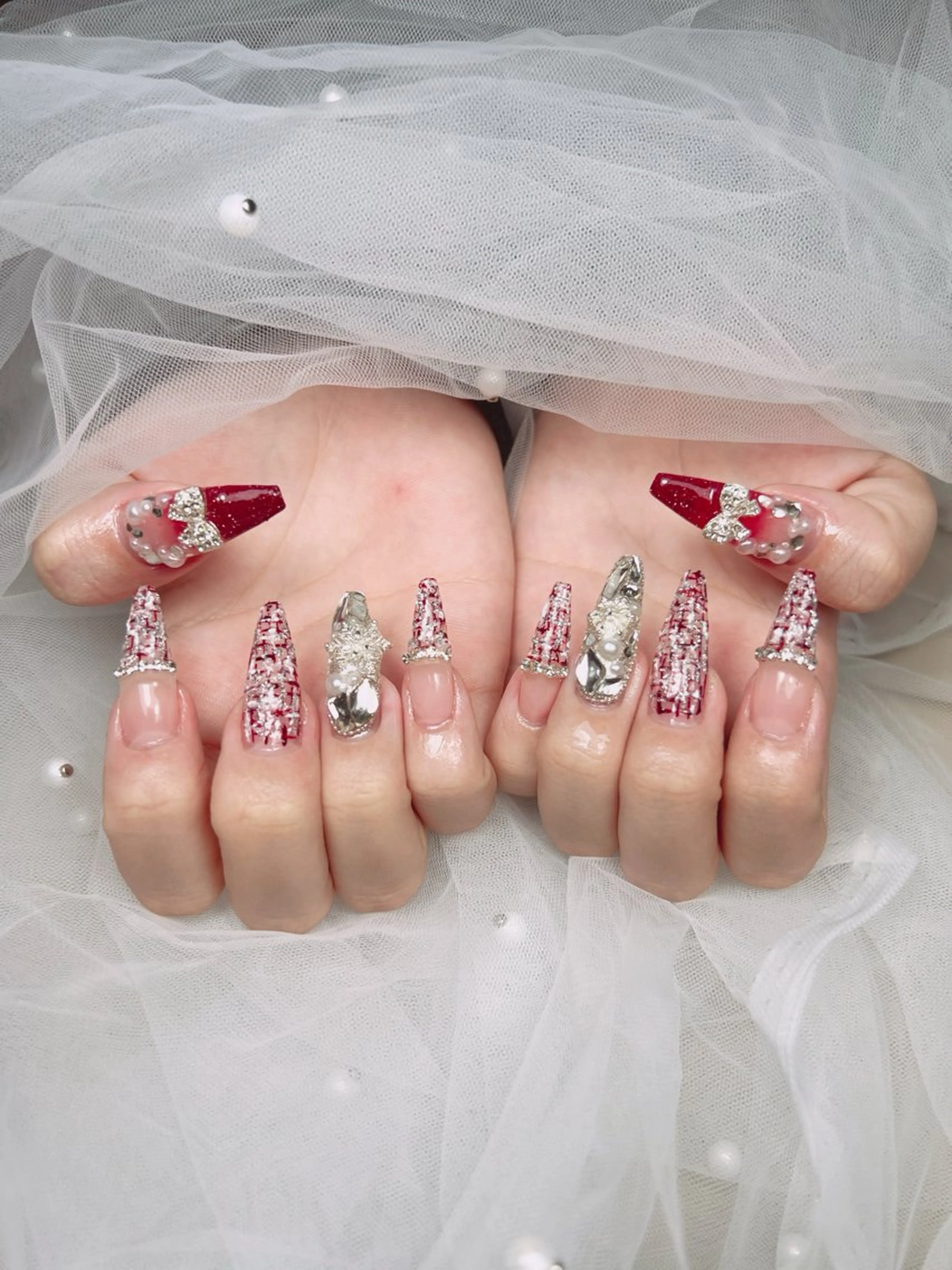 ネイル アートネイル オーロラネイル チークネイル 長さ出し フットネイル ハンドネイル フットネイル ハンドケア Noiranail_ studioのネイルデザイン