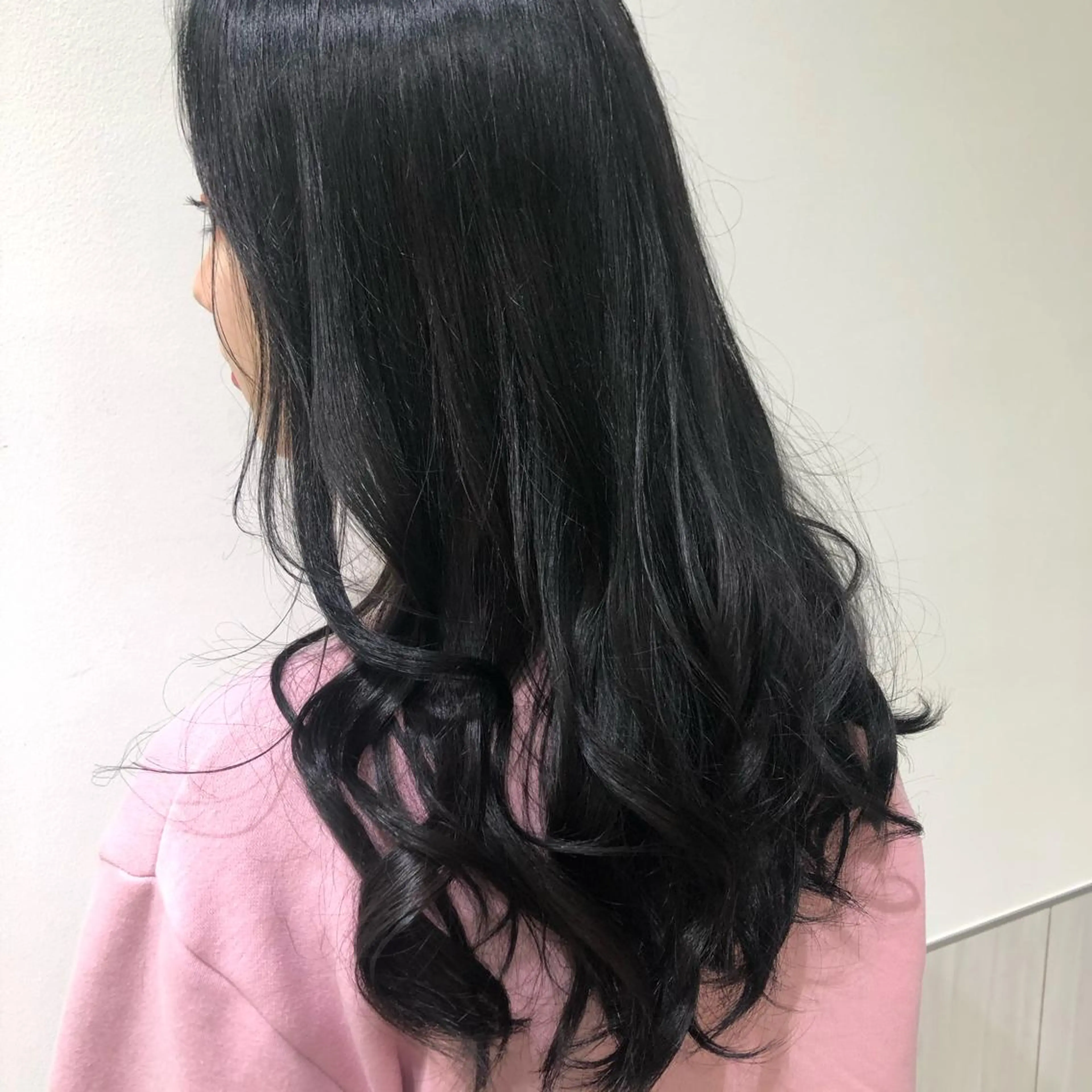 ロング 岩﨑 美桜のヘアスタイル