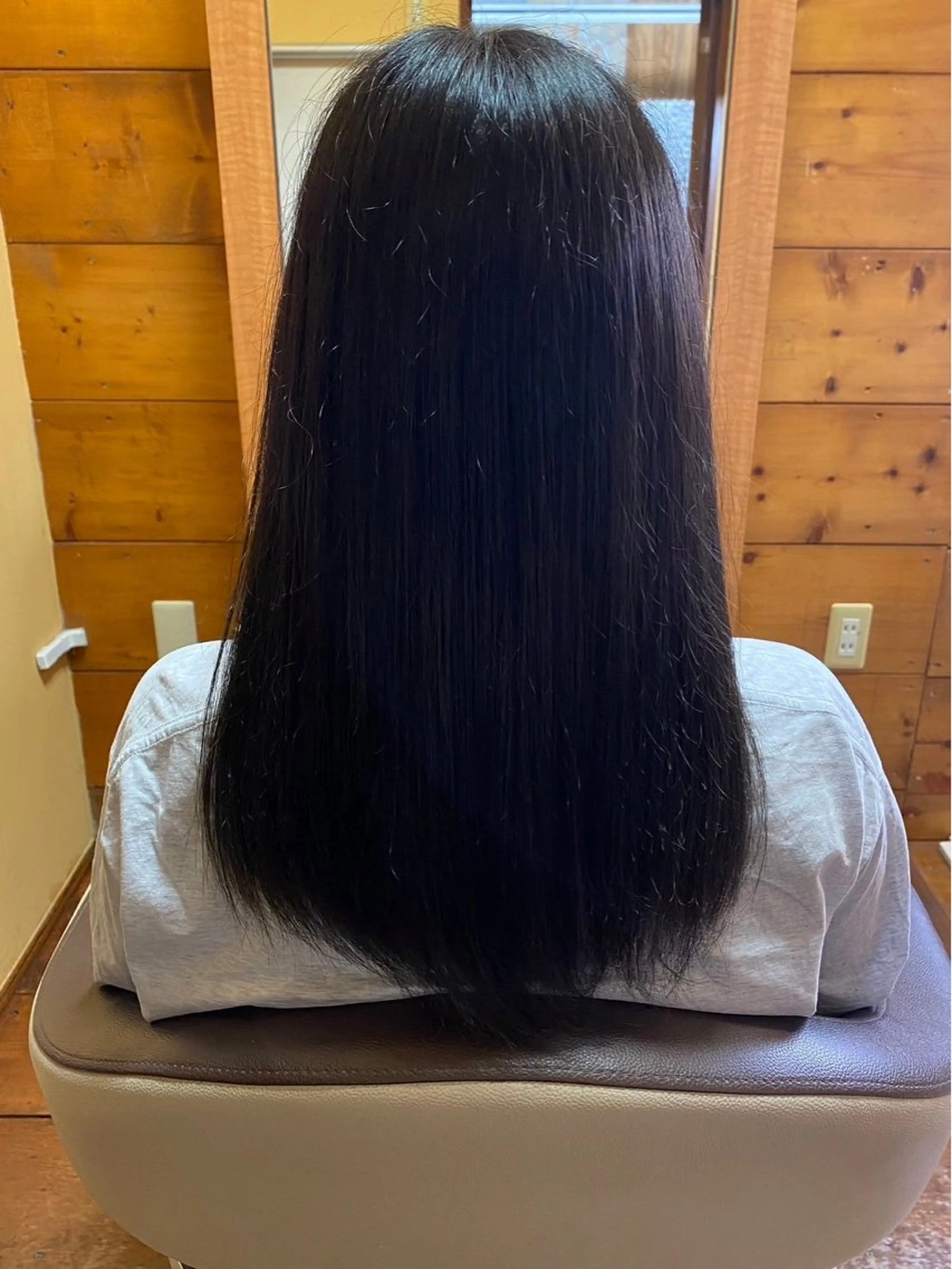 セミロング カラー ブリーチ よしかわ あいか/京都美容室のヘアスタイル