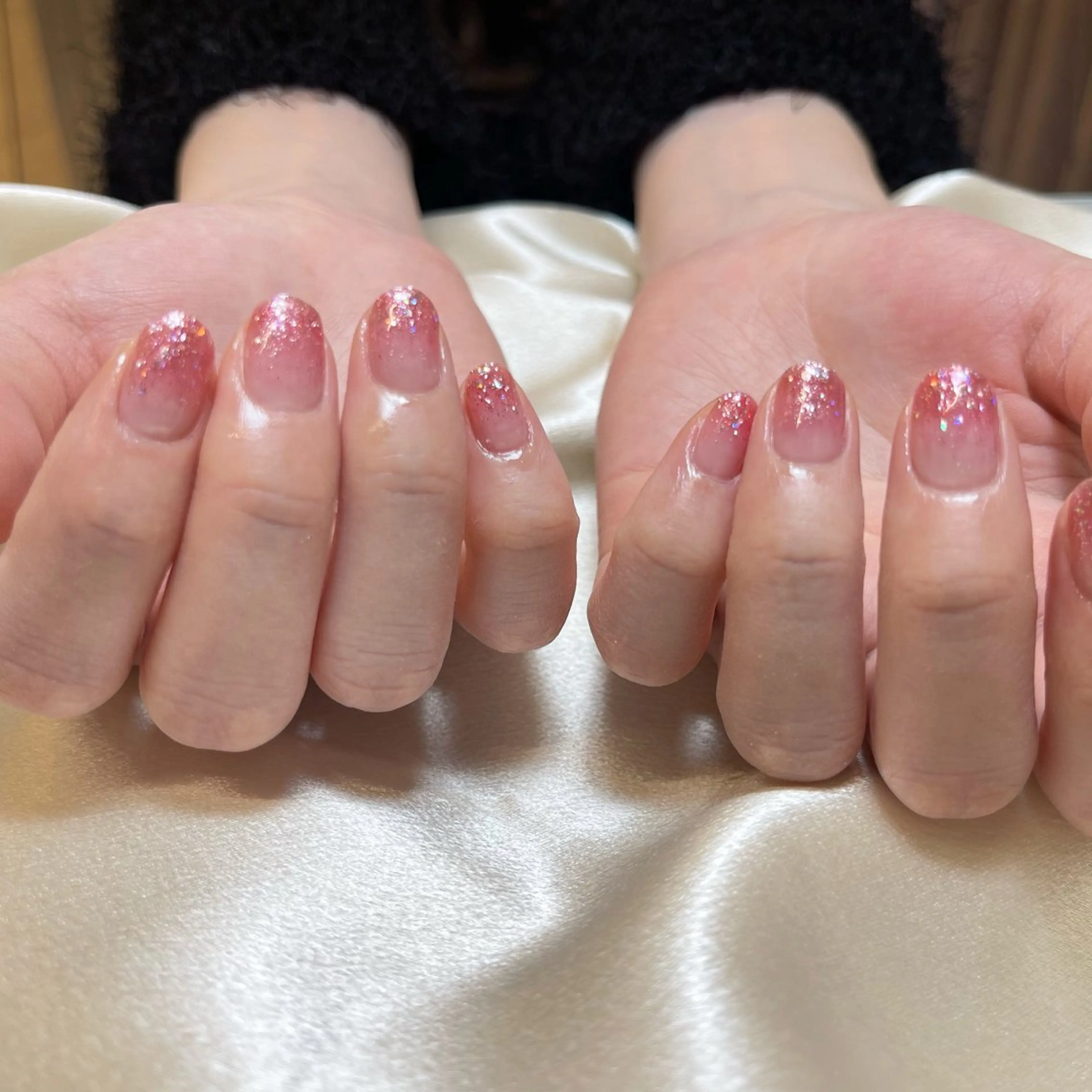 ネイル グラデーション ラメ(グリッター) ラメグラデーション ハンドネイル 🧁fein. nana🩵のネイルデザイン