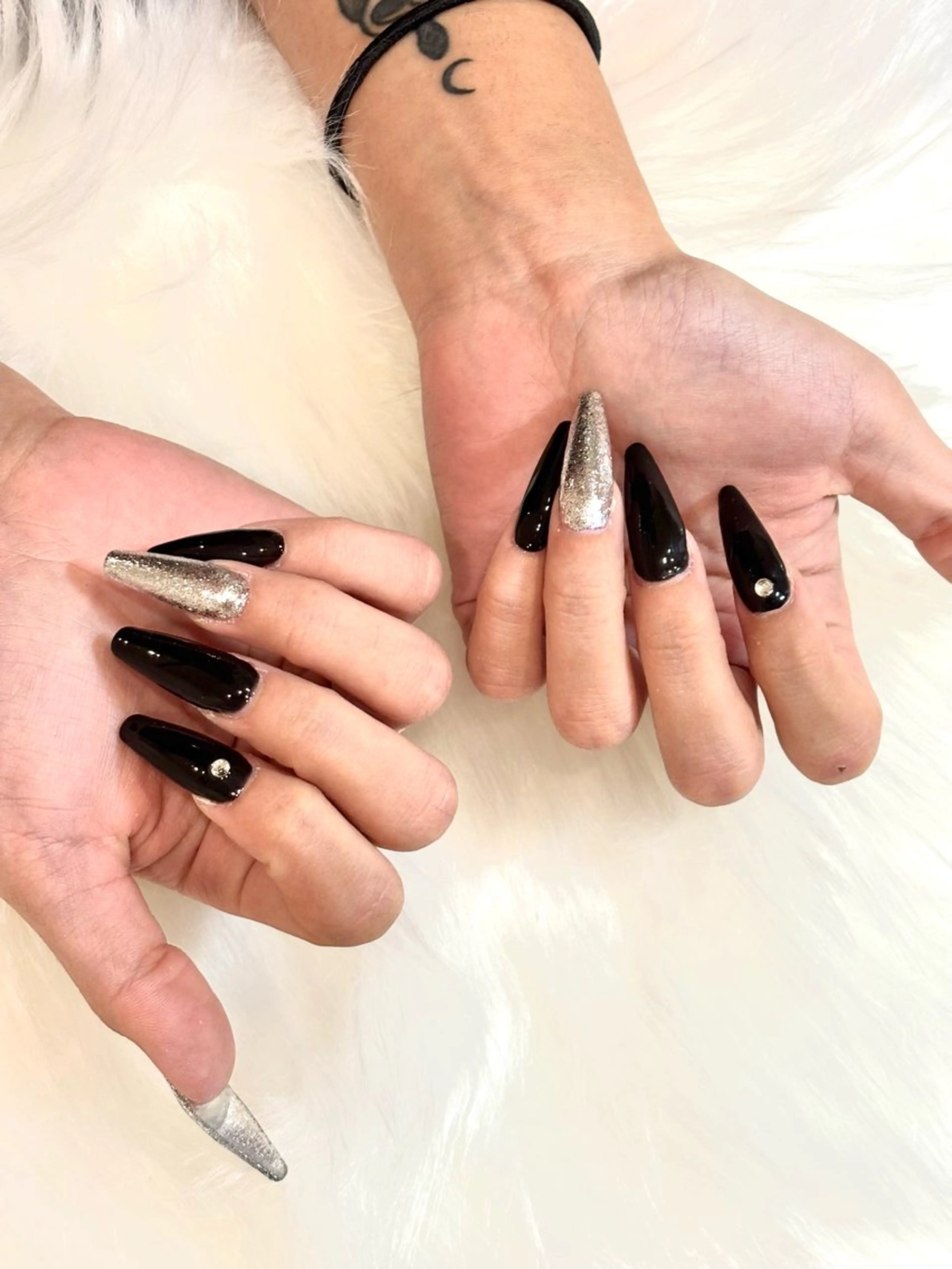 ネイル ワンカラーネイル シルバー ハンドネイル Nail salon  Chariot所属・Chariot (シャリオ)Mihoのネイルデザイン