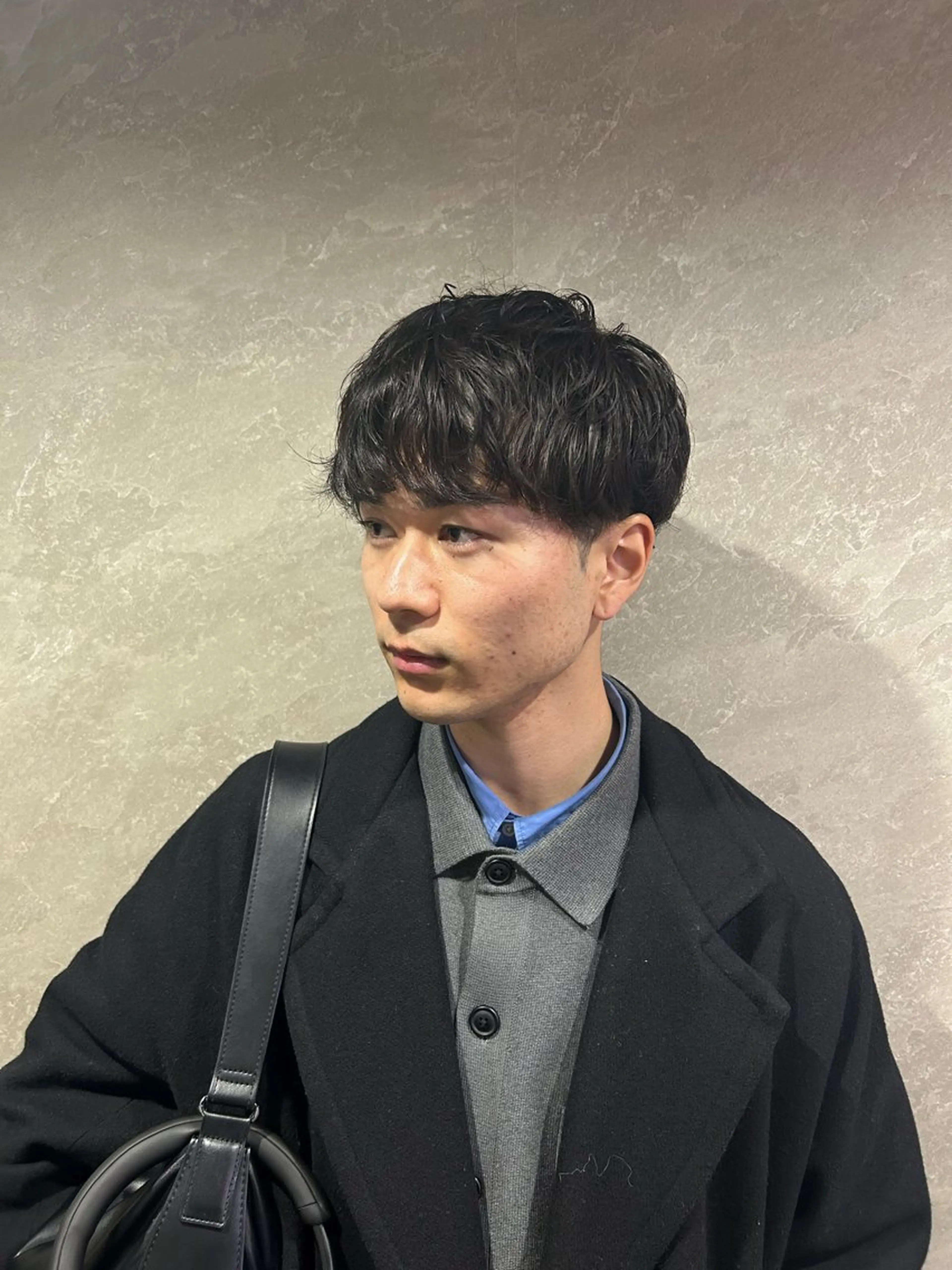 パーマ メンズ カット パーマ 新宿 韓国 シャドウパーマ 志龍のヘアスタイル