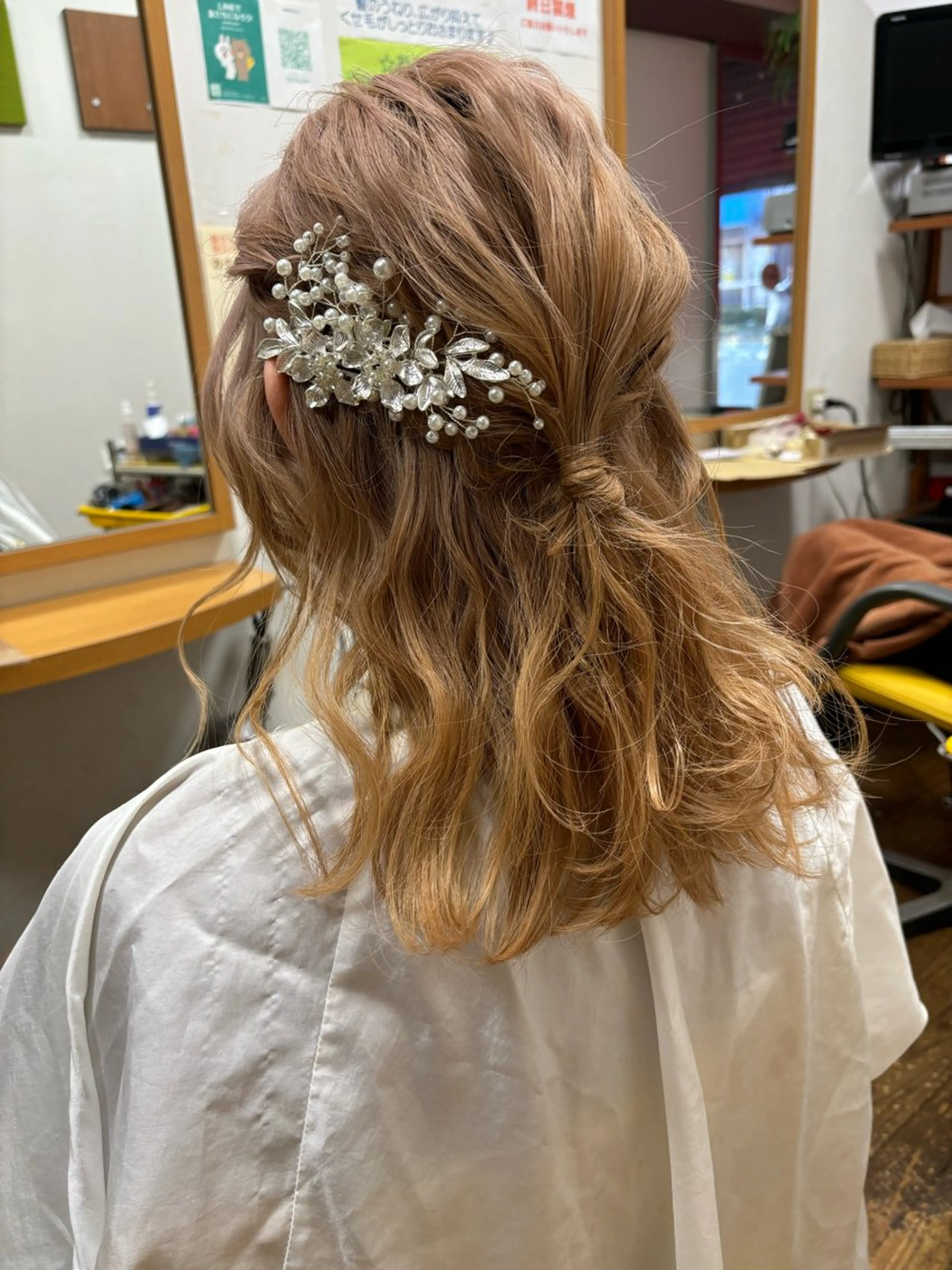 ヘアアレンジ 卒業式のヘアスタイル ブロッサム所属・ヘアメイク・着付特化 はやしの眉毛・アイブロウイメージ