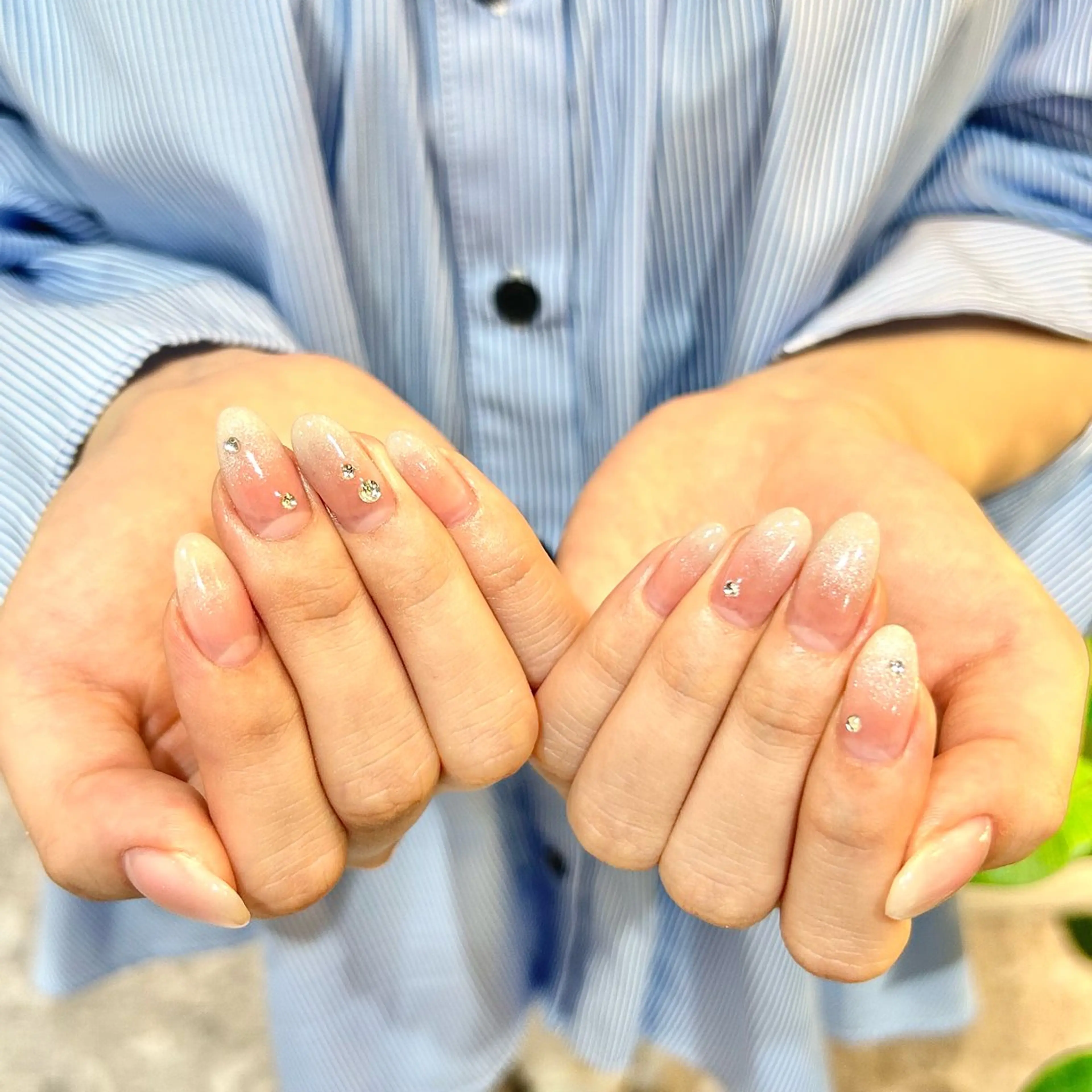 ネイル マグネットネイル ハンドネイル Zina🌙 SHIORIのネイルデザイン