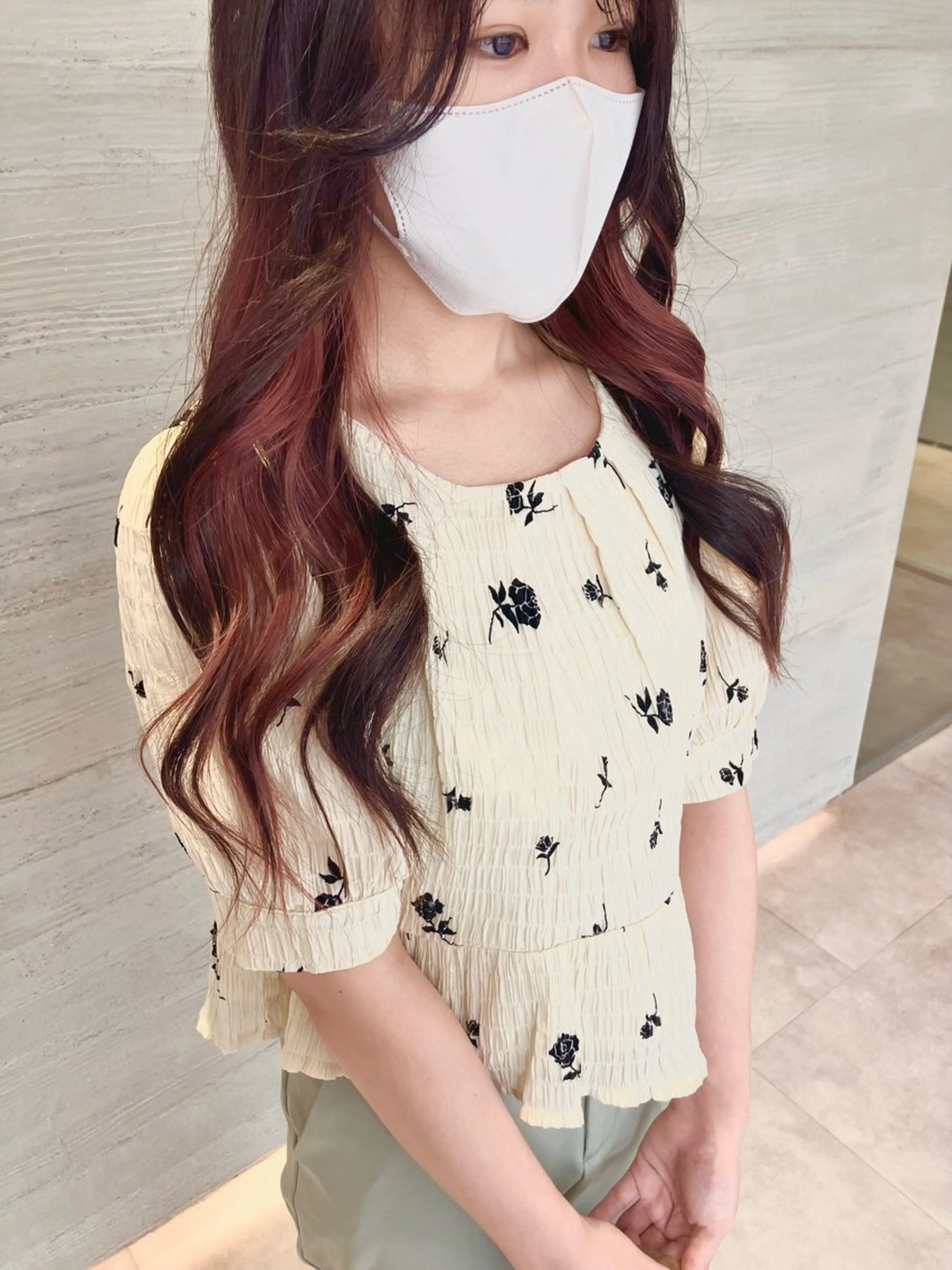 ロング カラー イヤリングカラー オレンジ ピンクカラー サキ🤍ハイトーン 🩰くびれ巻きヘアのヘアスタイル