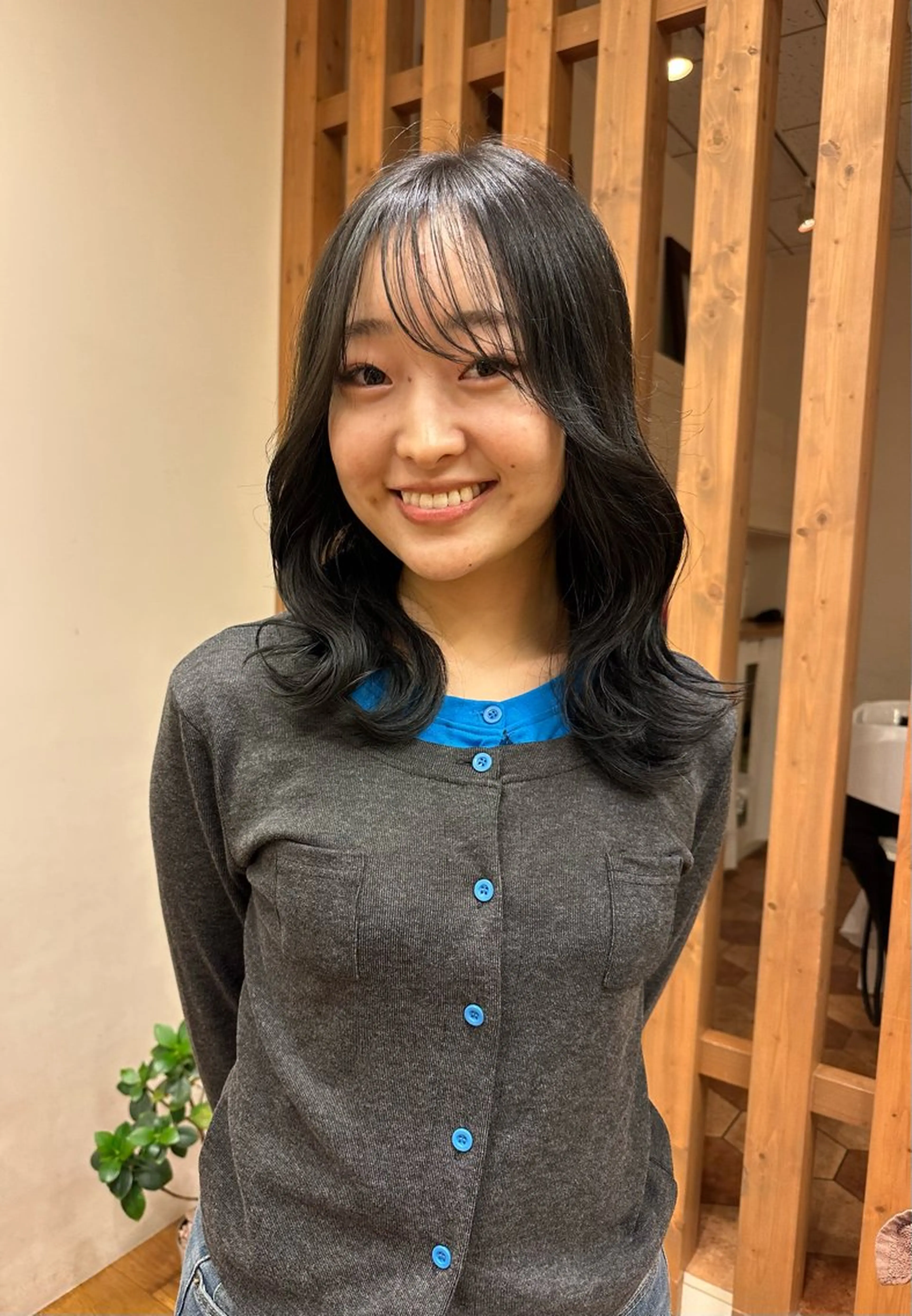 ミディアム カラー ヘアカラー トリートメント フジタ イロハのヘアスタイル