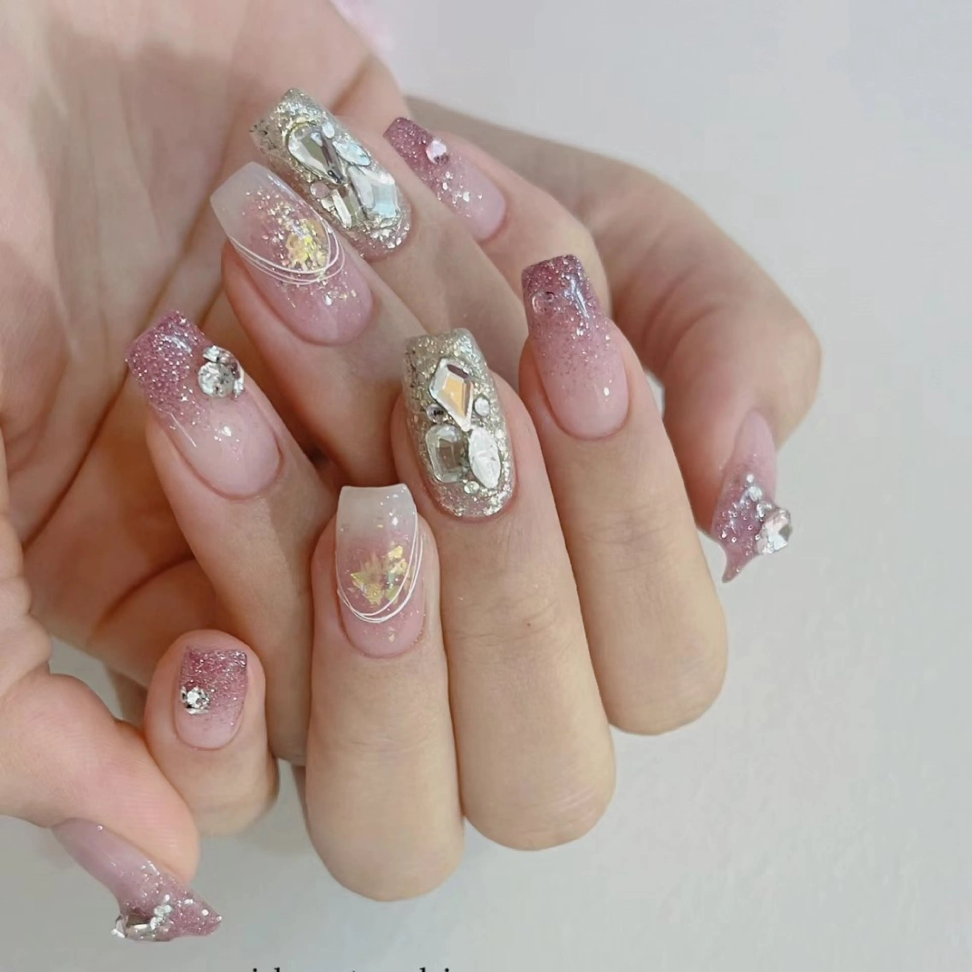 ネイル ハンドネイル 🍑 momo_nailのネイルデザイン