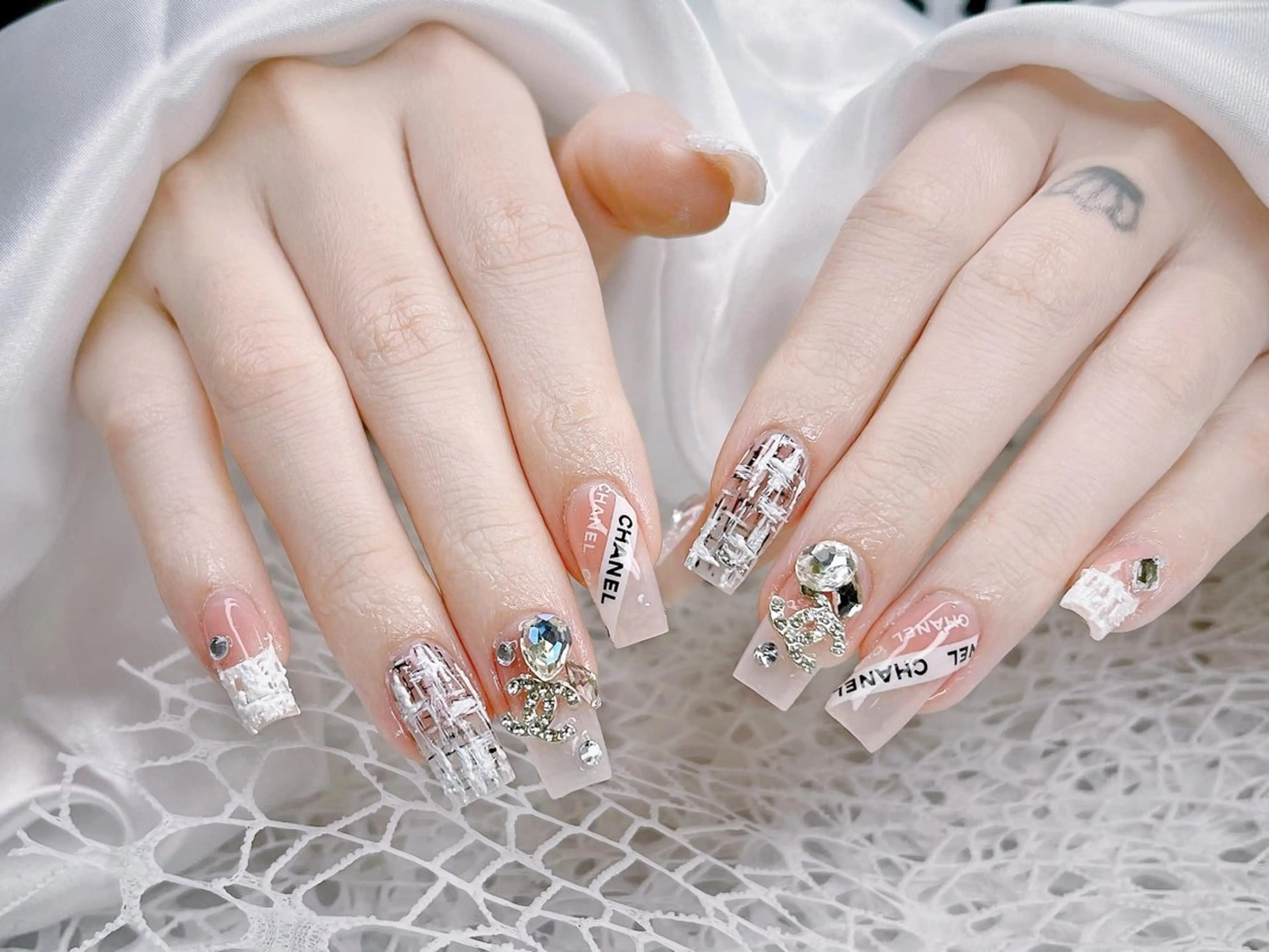 ロング 28nails -hangのネイルデザイン