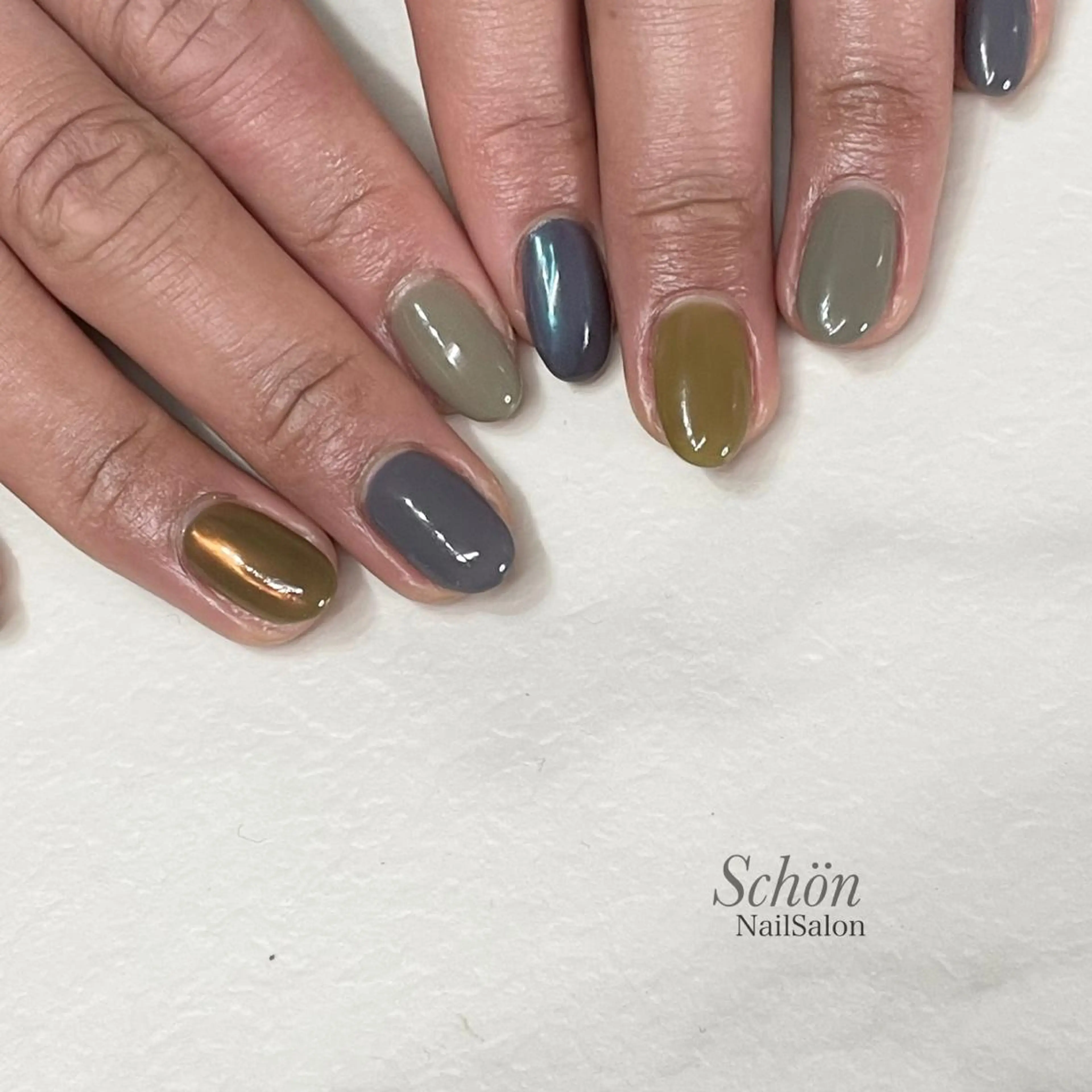 ネイル ミラーネイル ハンドネイル Schön NailSalon所属・Schön NailSalonのネイルデザイン