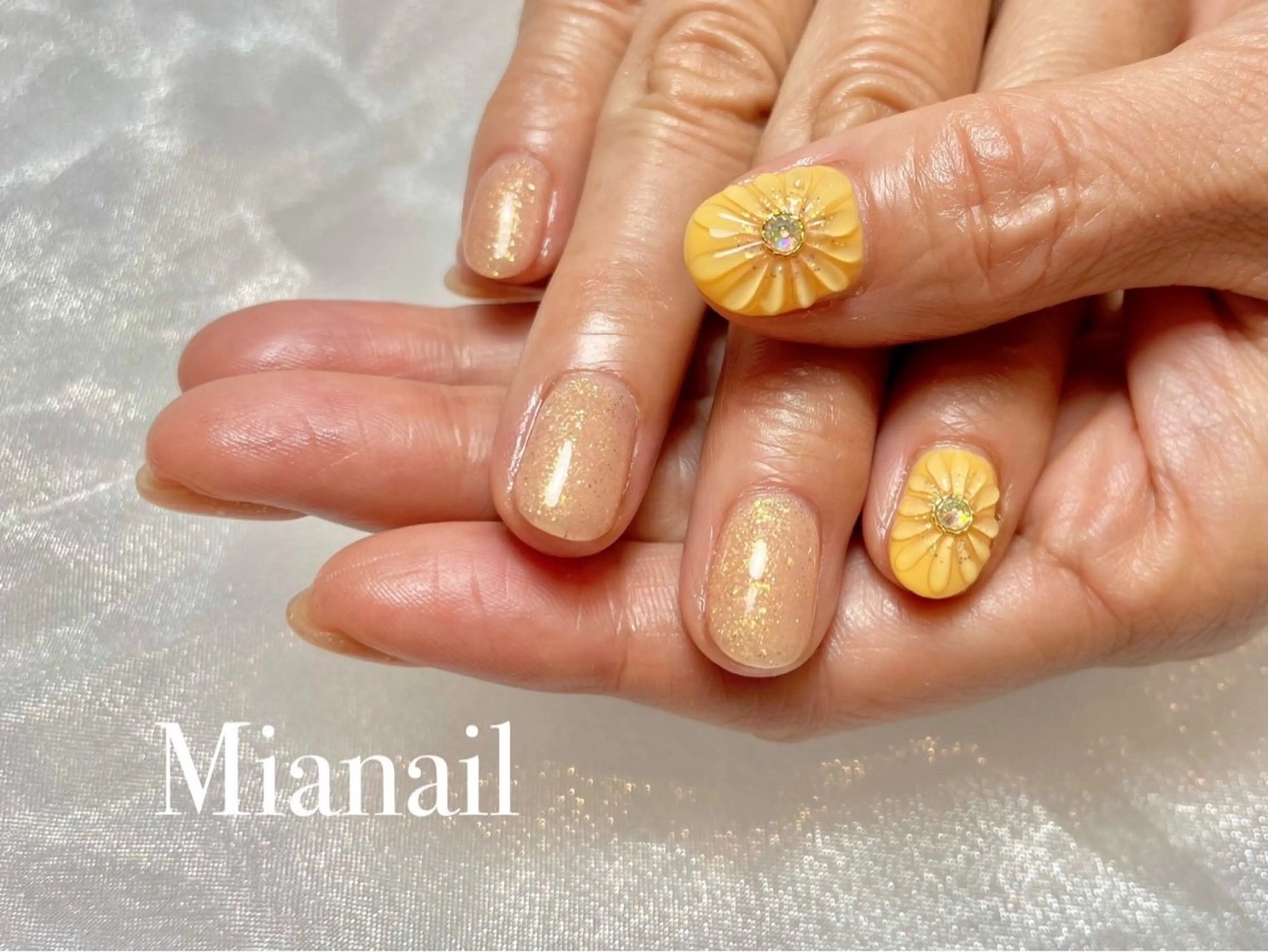 ネイル フラワーネイル ぷっくりネイル ハンドネイル Mia nailのネイルデザイン