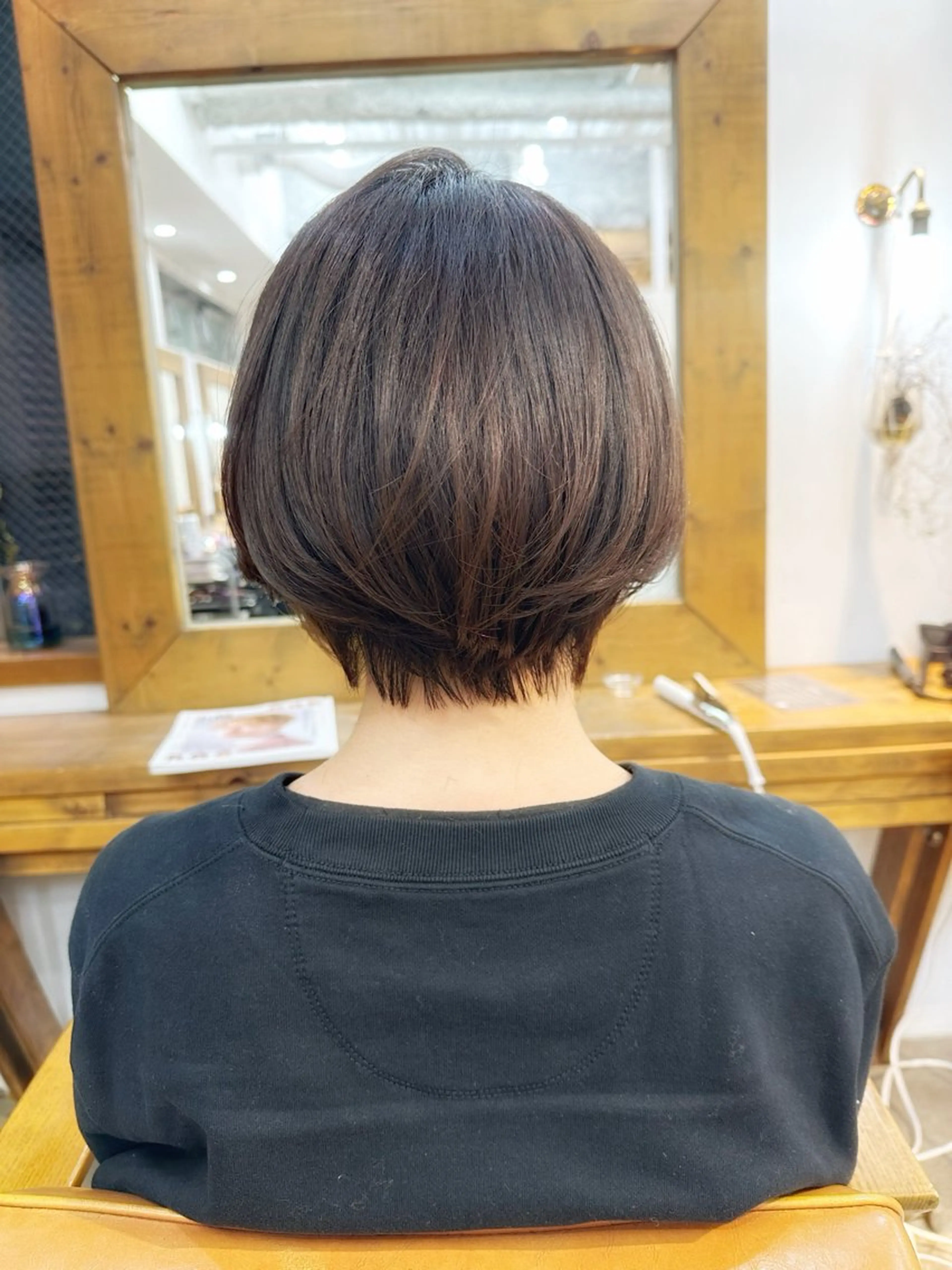 ショート ショートボブ ハンサムショート ボブ くせ毛 ショートヘア カット ヘアカラー トリートメント newline銀座所属・銀座ショート/ 大人ショート/金子涼のヘアスタイル