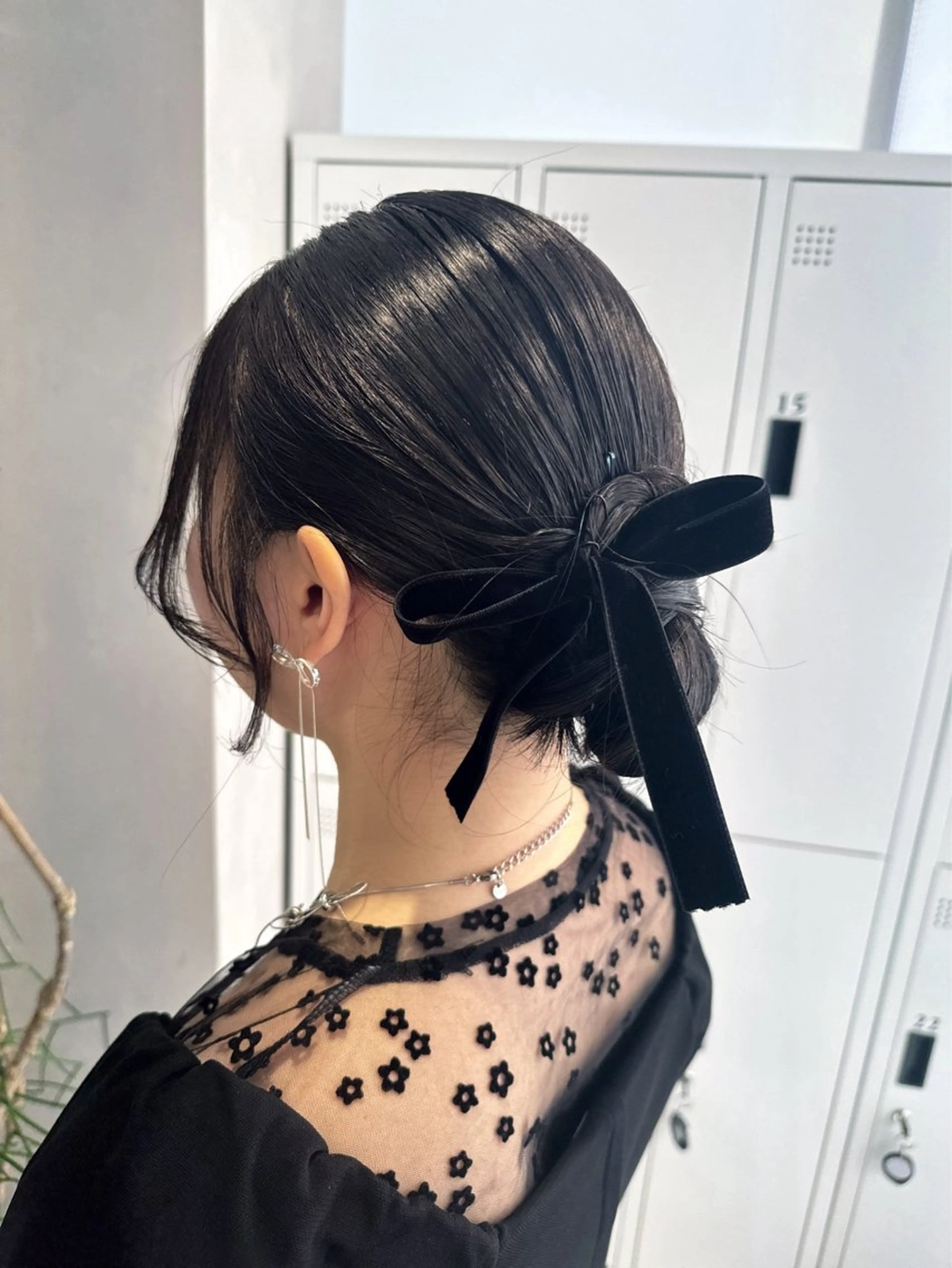 セミロング ヘアアレンジ カット ヘアセット 透明感カラー✨艶髪 制作🌱山根あゆみのヘアスタイル