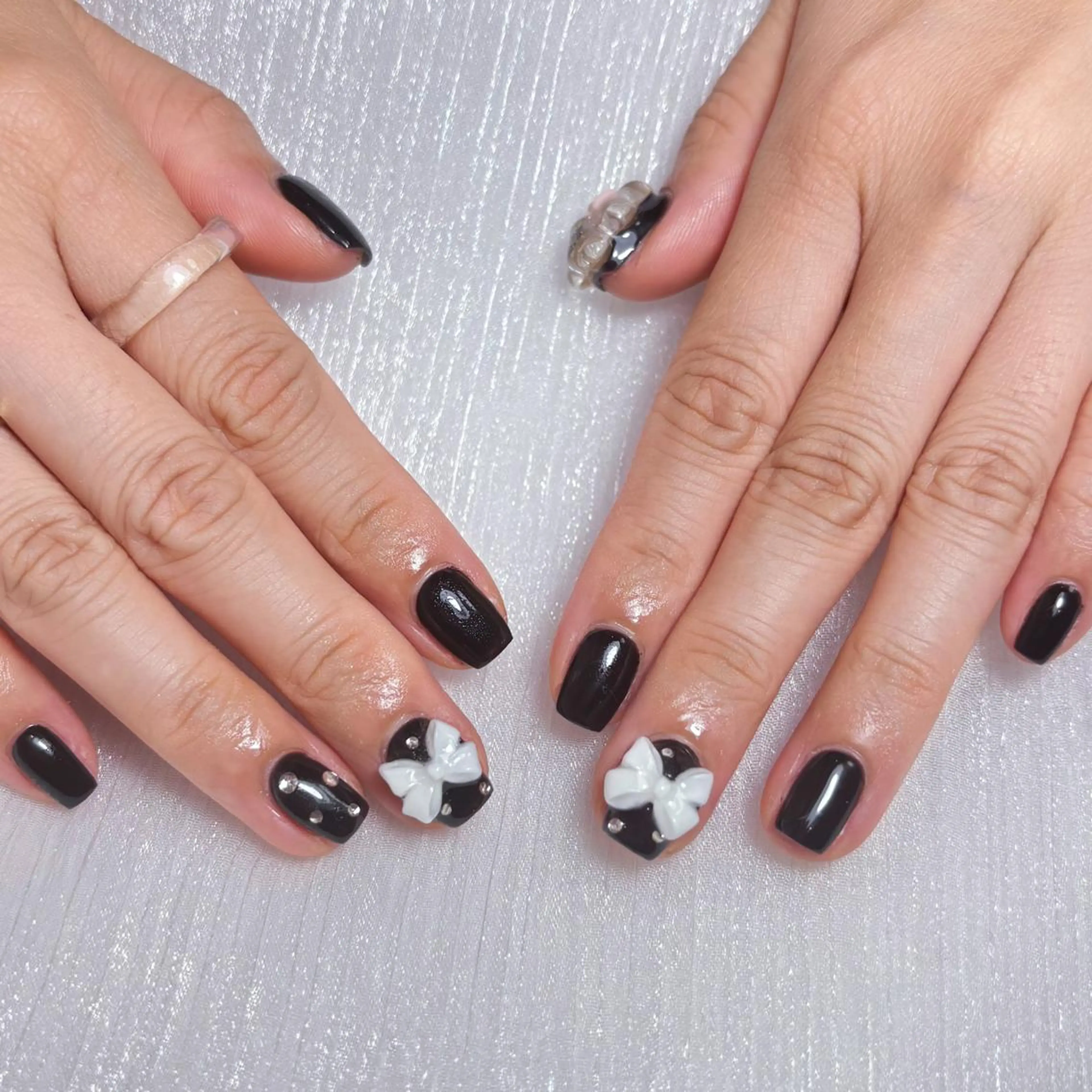 ネイル アートネイル オーロラネイル ガーリー キラキラネイル 韓国ネイル RINA_ Monster🎨のネイルデザイン